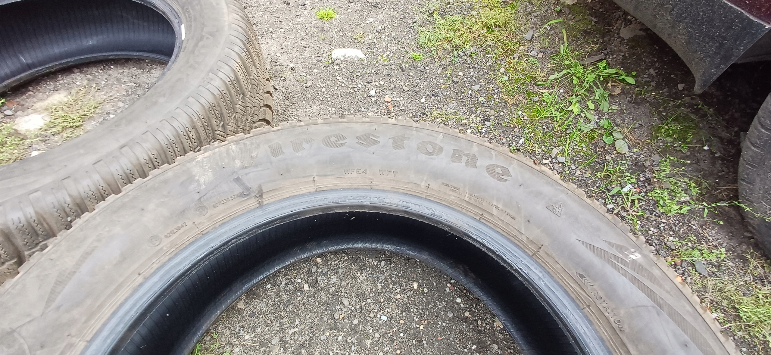 FIRESTONE WINTERHAWK 4 225/60R18 22R tyres winter