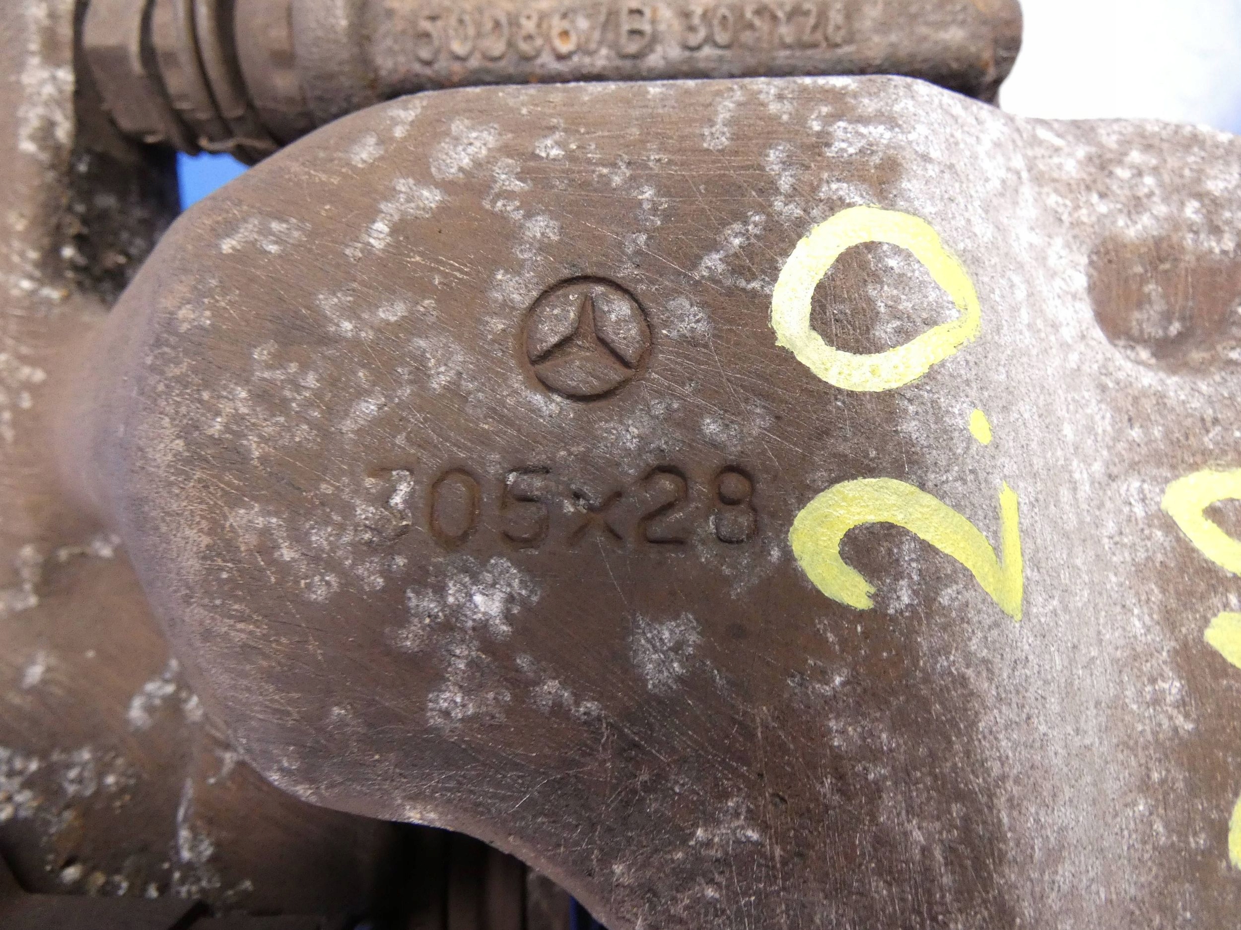 MERCEDES E KLASA W213 caliper HAMUCLOWY right front front