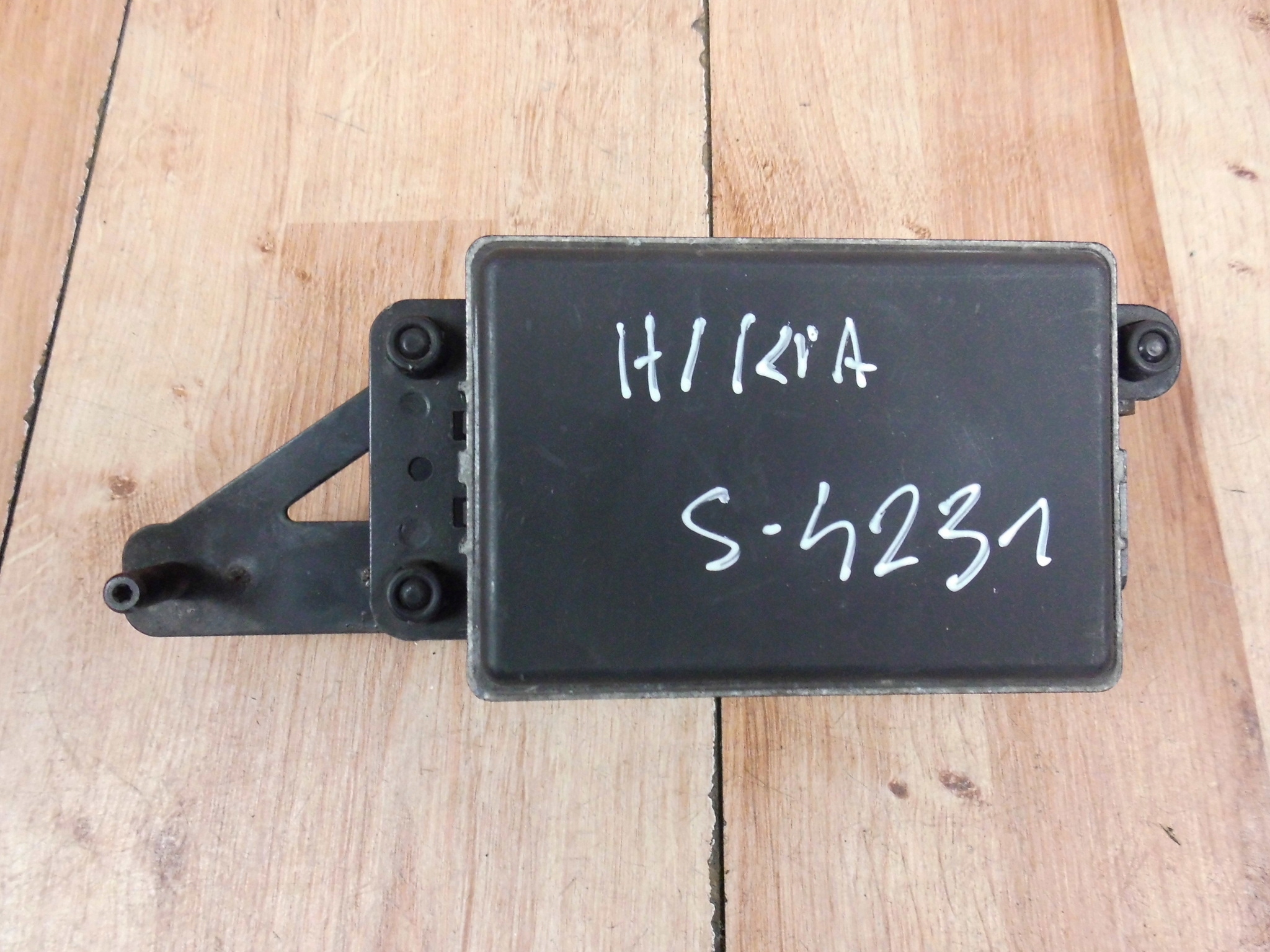 95655-F1000 - Kia Sportage IV 2019 радар distronic sensor