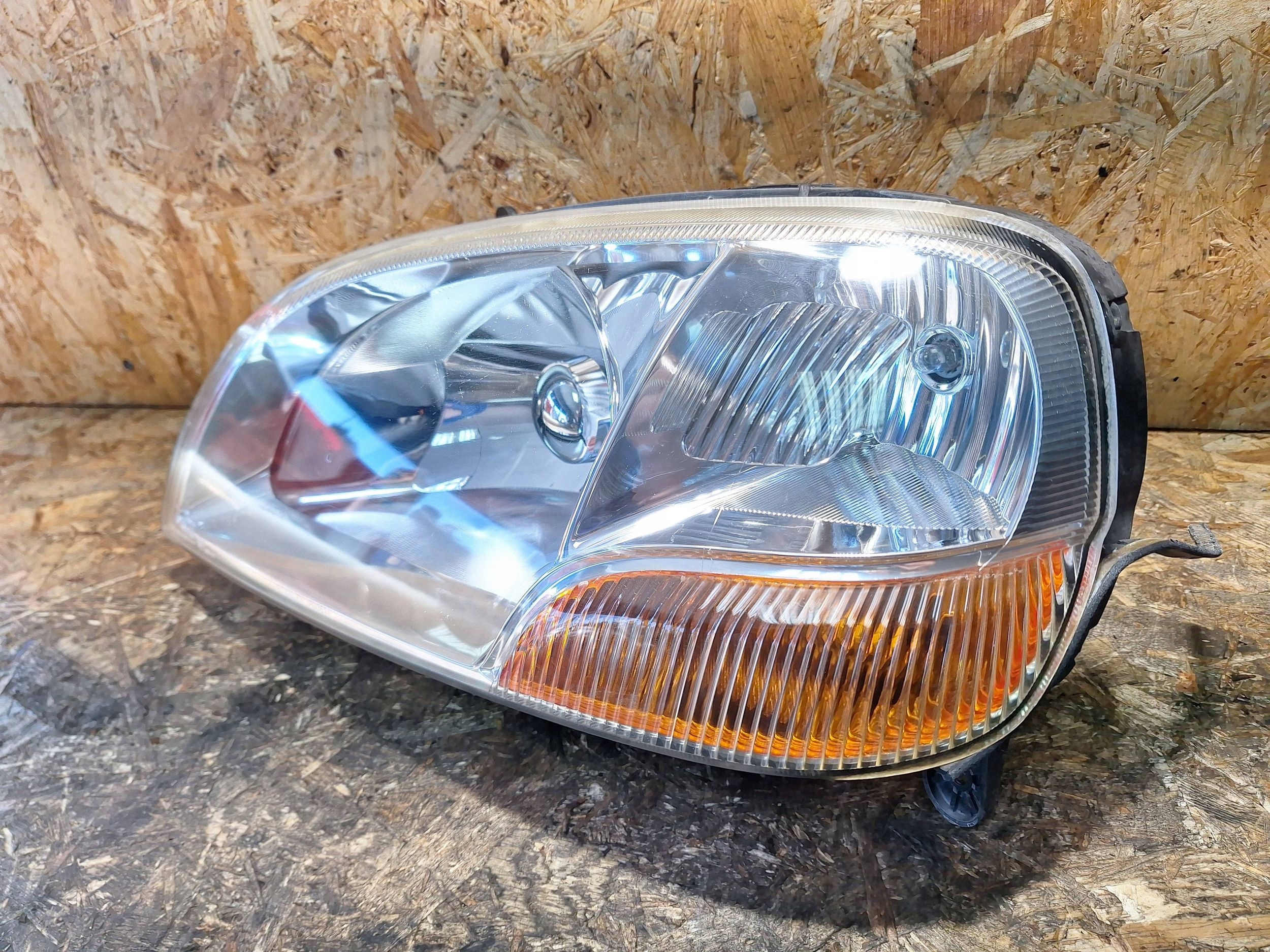 light left SUZUKI IGNIS and 00-03 EUROPA