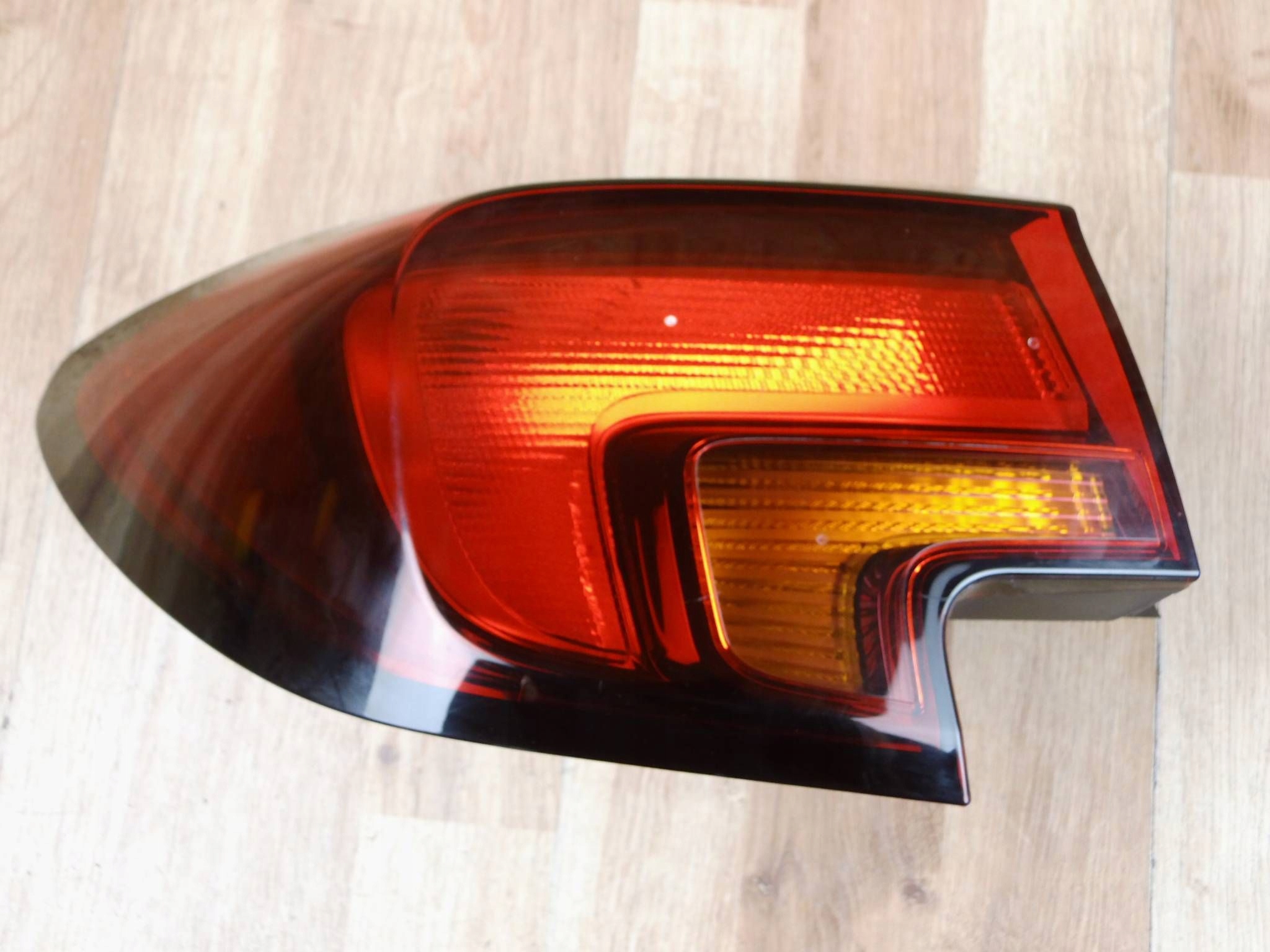 Opel Astra K V HATCHBACK light left rear part rear left 39099014