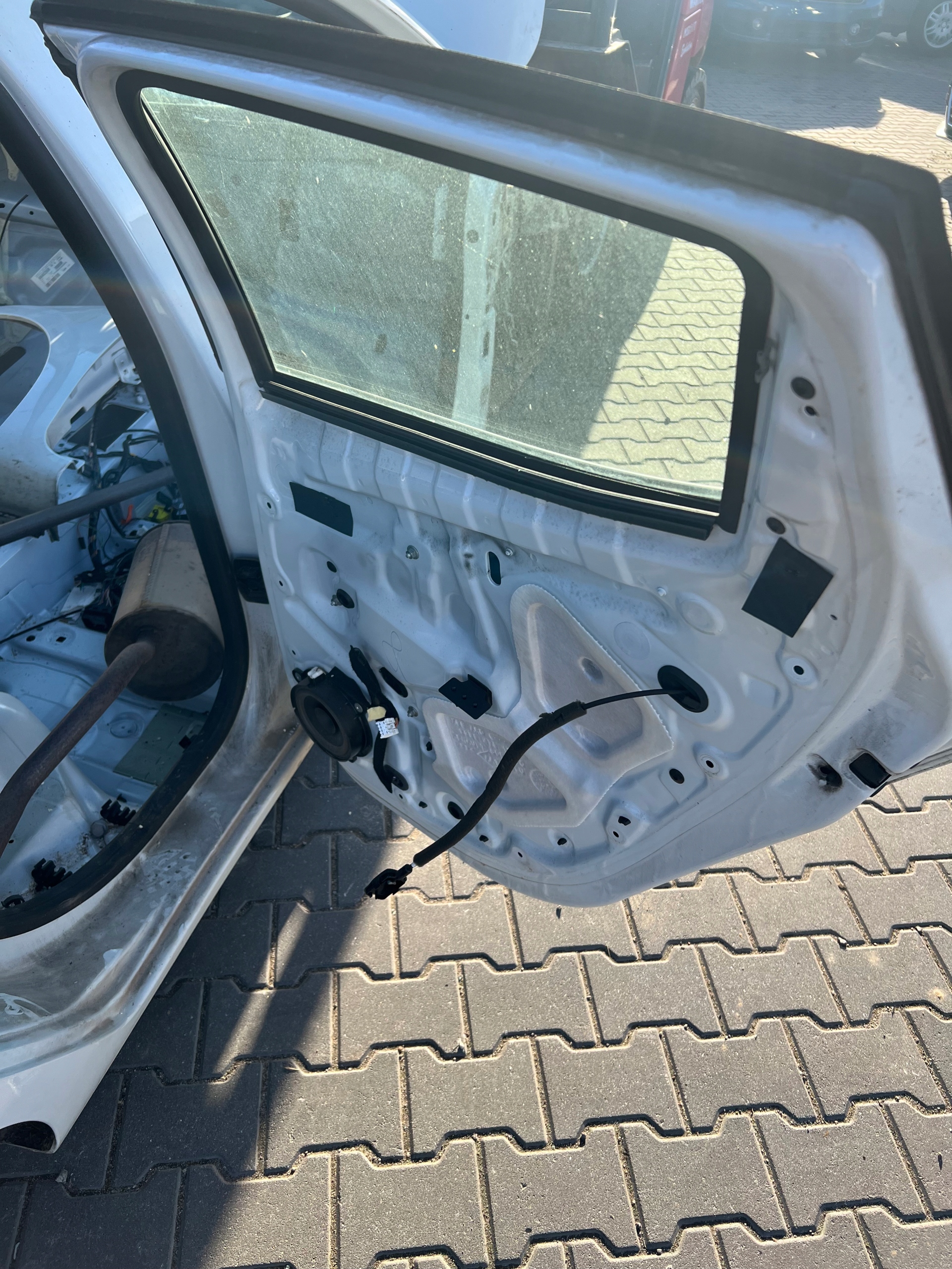 door right rear part right rear. RENAULT CLIO IV OV369