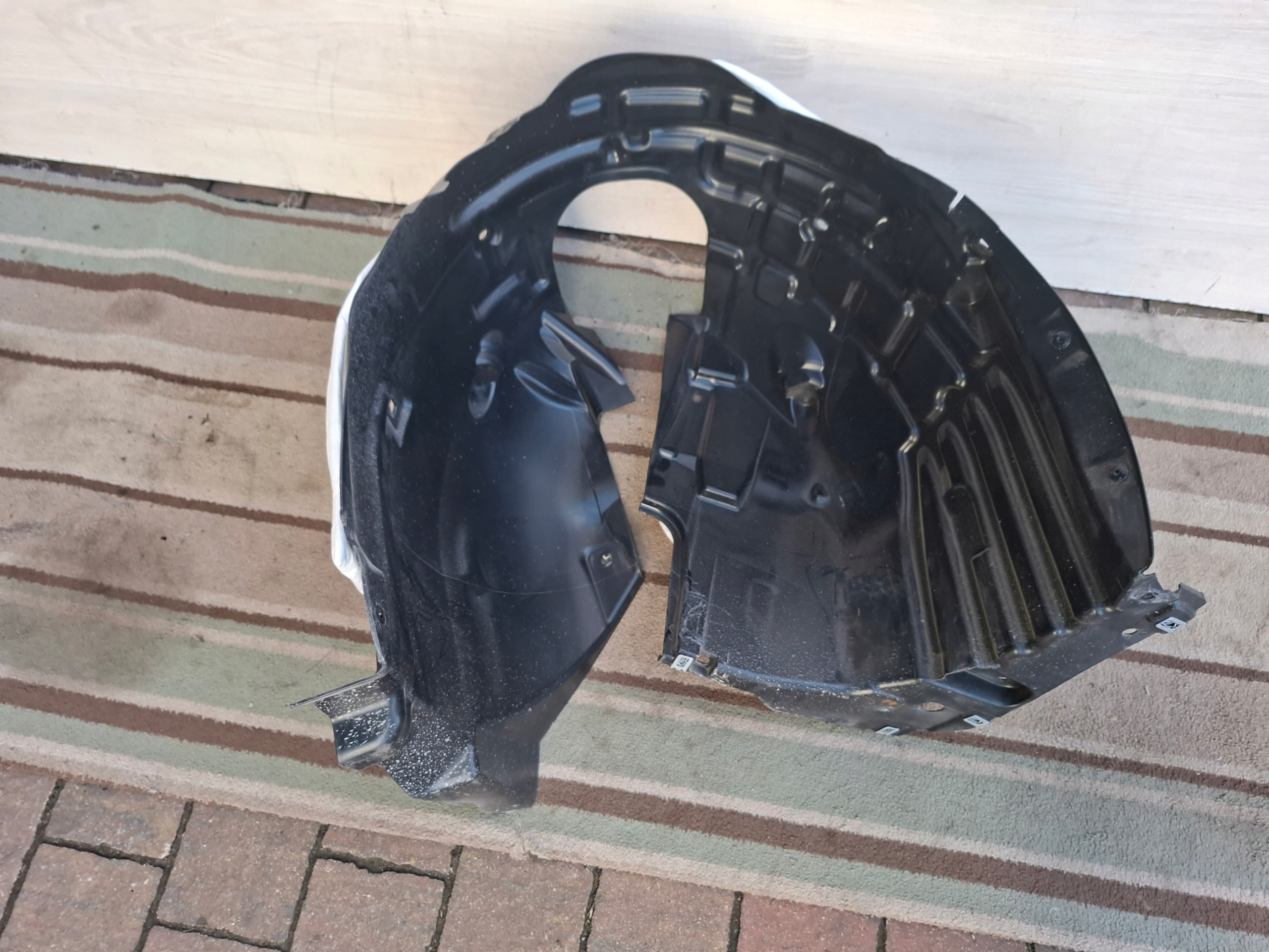 mudguard PEUGEOT 208 II front front right 24r