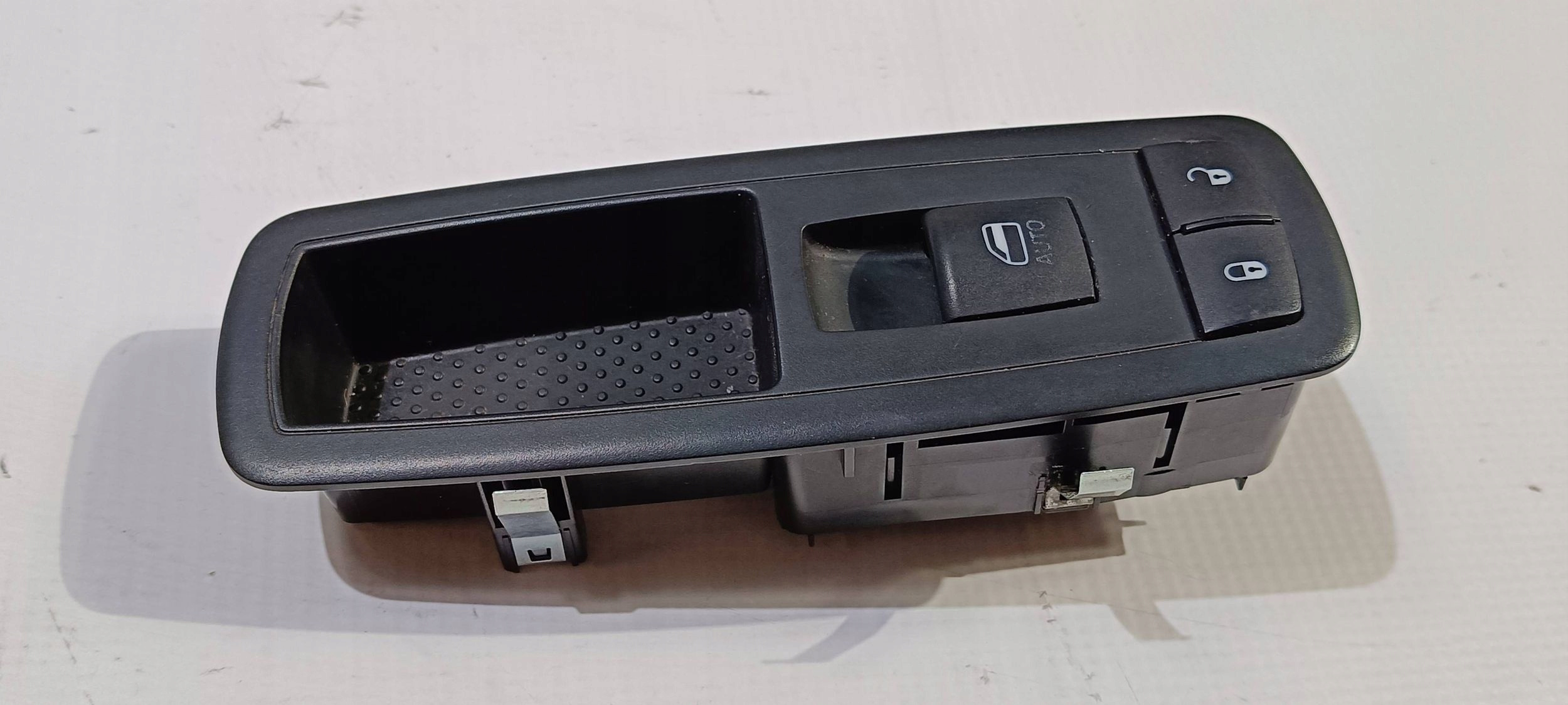 control panel szybami switch right of the passenger Dodge Ram 2009-2018