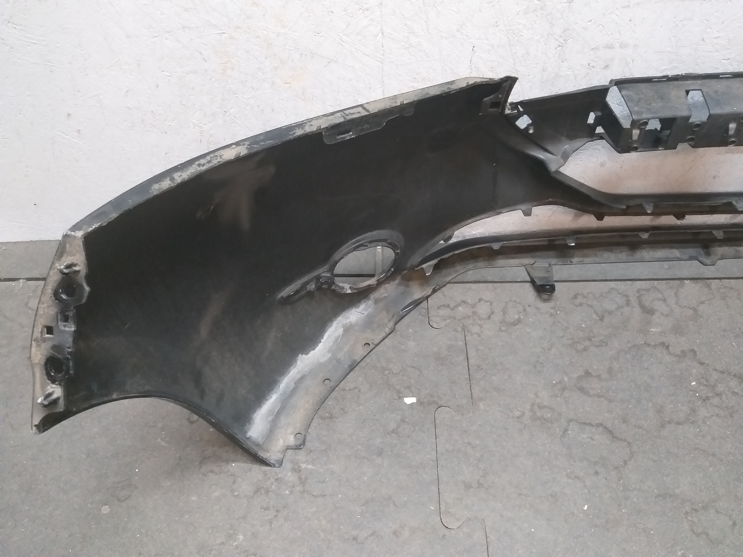 NÁRAZNÍK PREDOK PEUGEOT 208