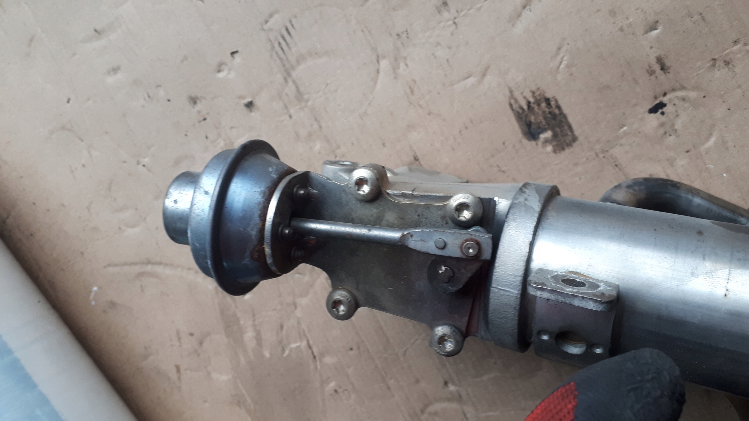 A4 B8 Kühler Gase 2.0 TDI 03L131512 A5 Q5
