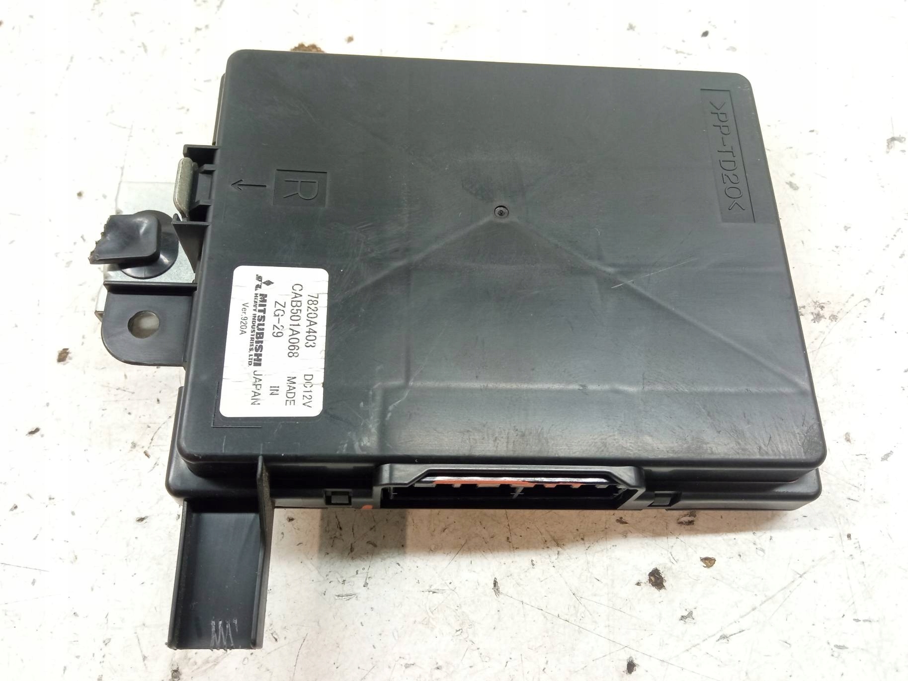 modulo 7820A403 CAB501A068 Mitsubishi Outlander II (2005-2013)