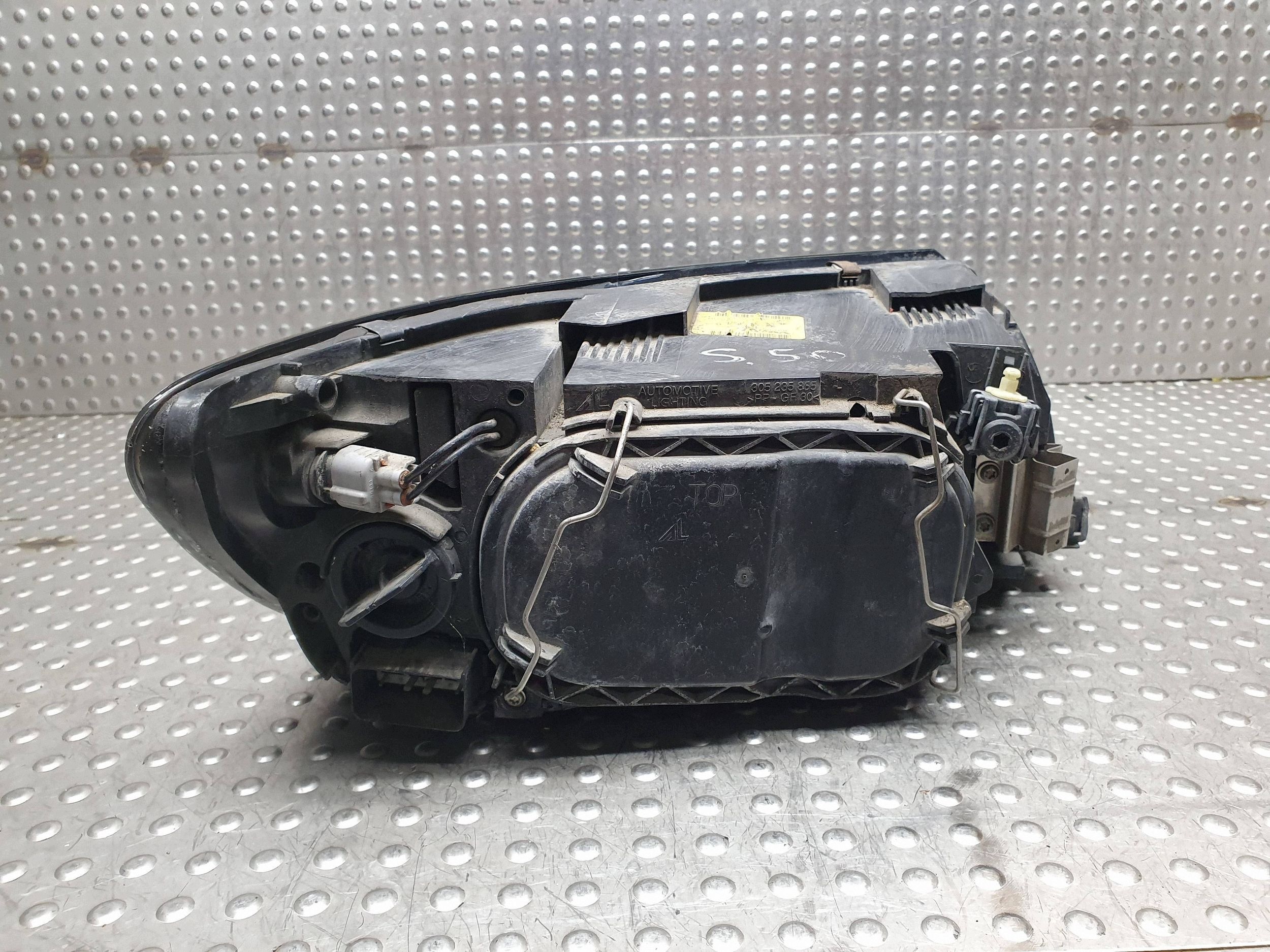 REFLEKTOR light left front 30698648 VOLVO S40 V50 and