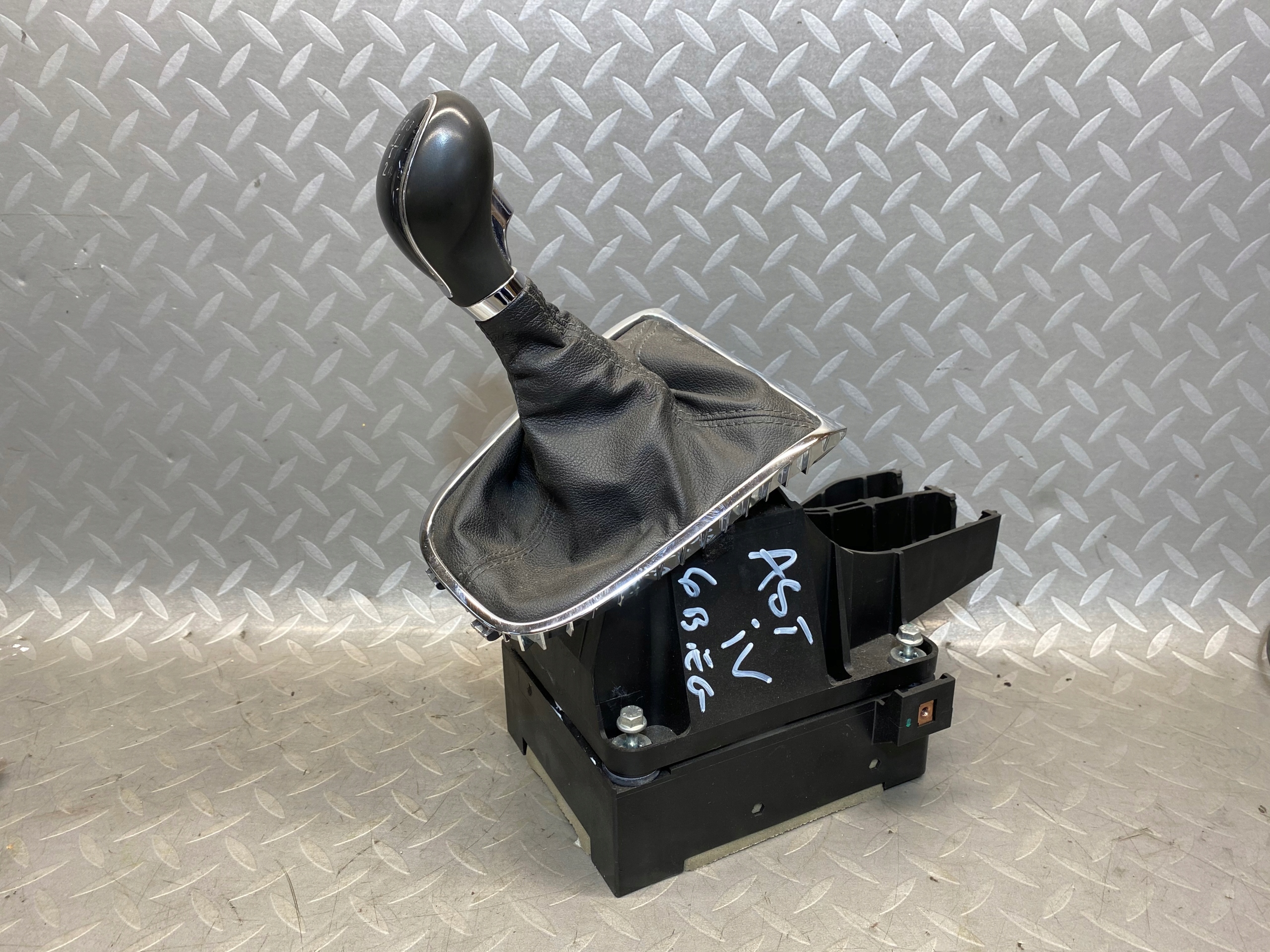 ВАЖІЛЬ СЕЛЕКТОРА РУЧКА 6 ПЕРЕДАЧ ASTRA IV J 1.7 2.0