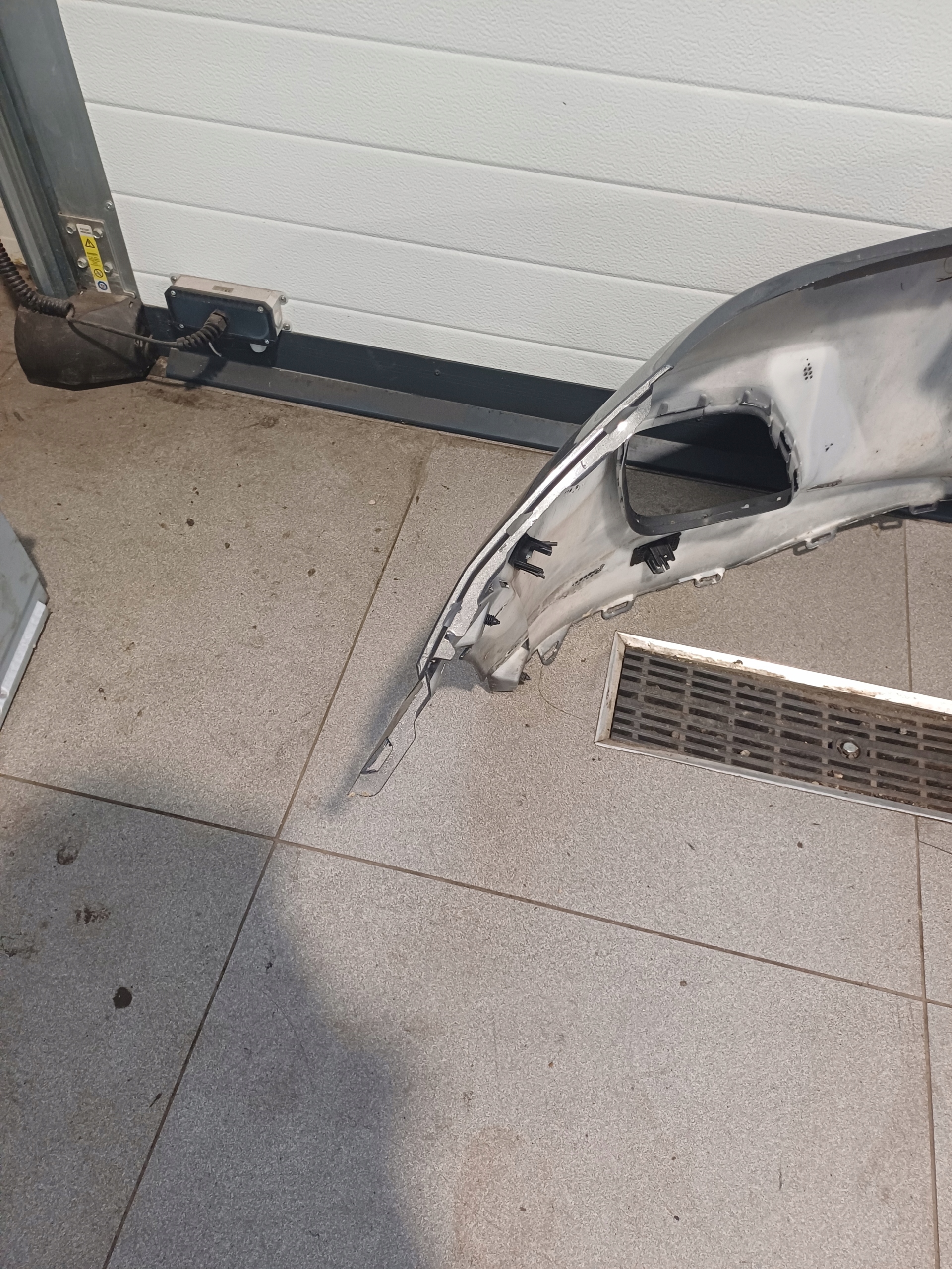 bumper front front FORD PUMA II 2 MK2 19R- 4 X PDC L1TB-17757-A1