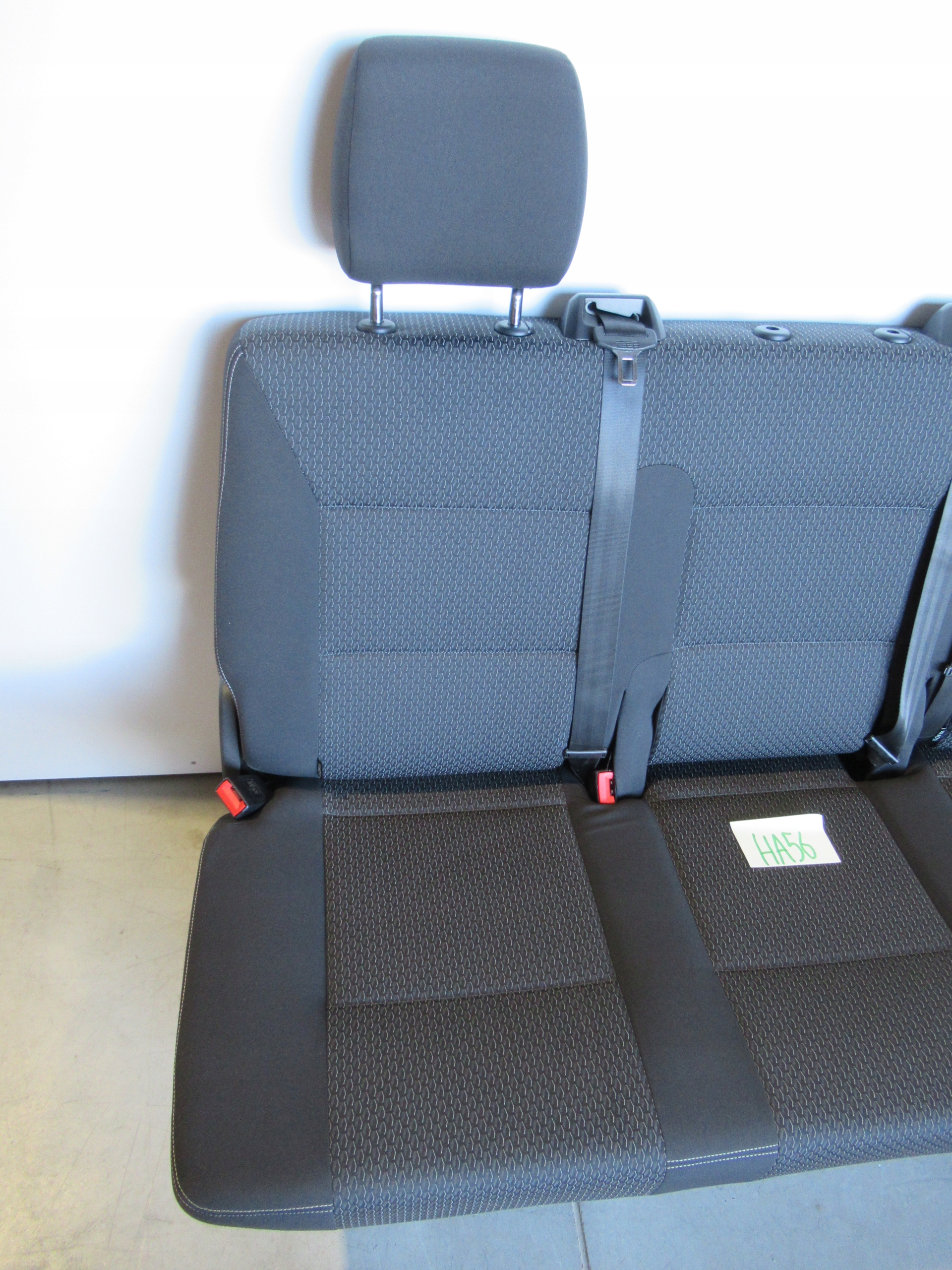 VW T6 MULTIVAN Sitz Sitz 3 RZAD ISOFIX KUTAMO