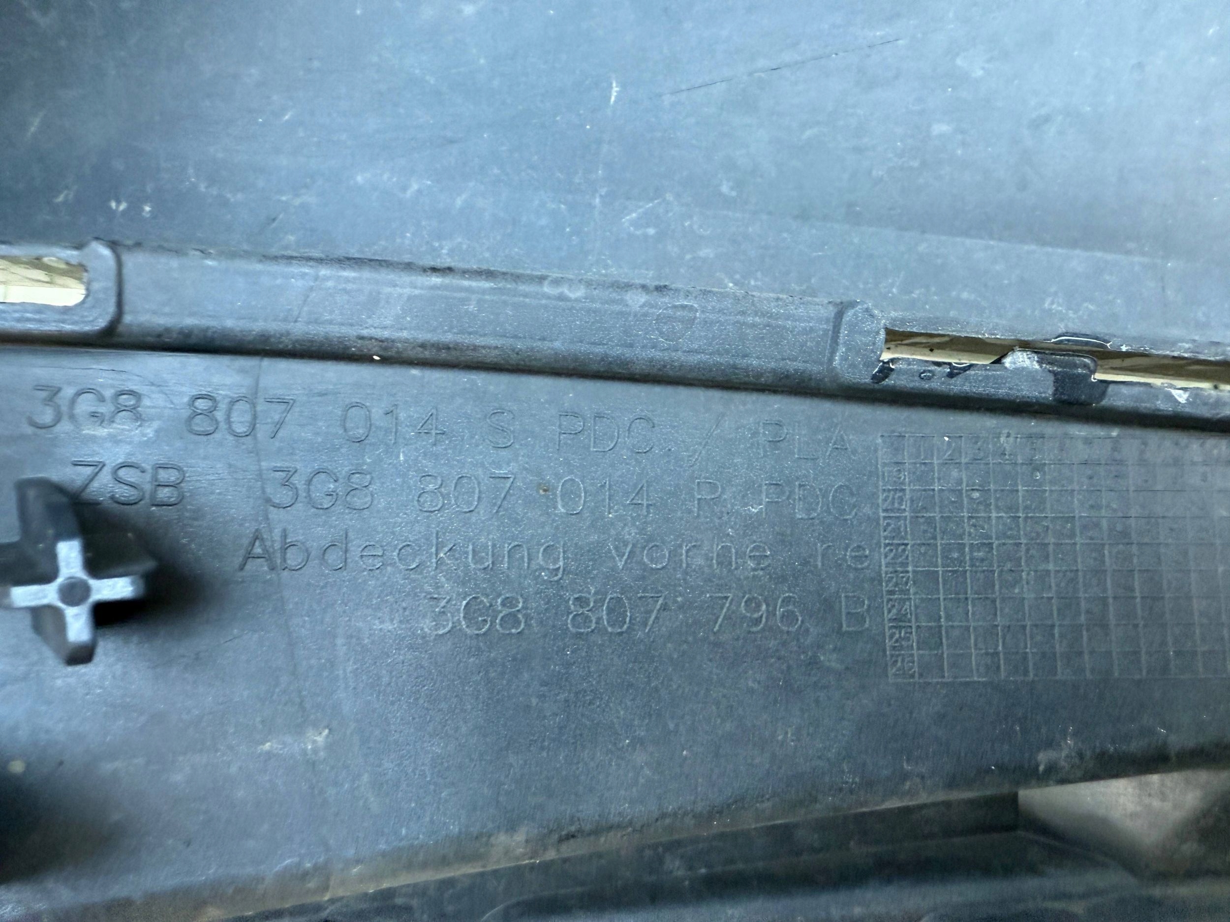 Vw Arteon 3G8 21- corner of a bumper right front front