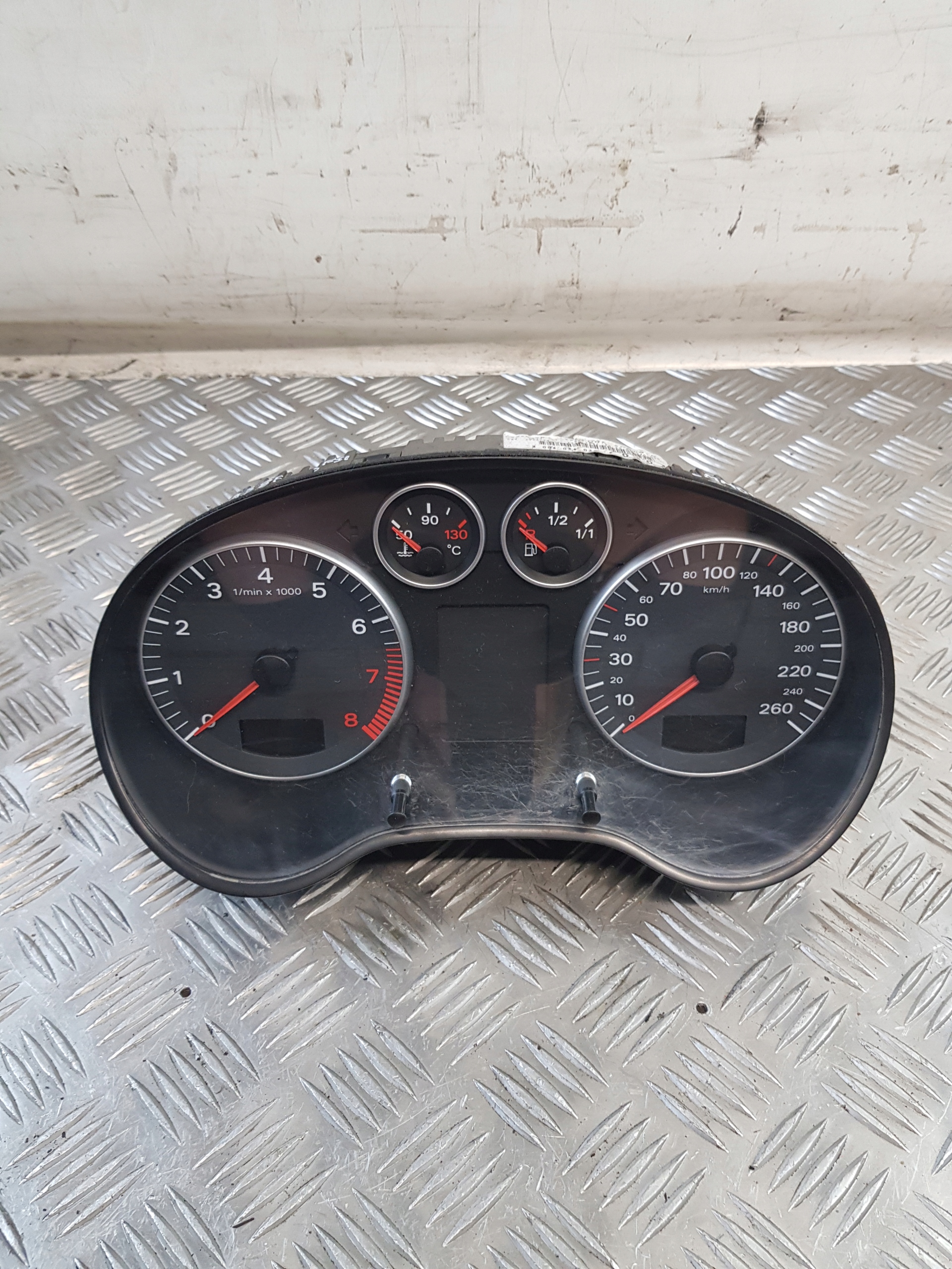dials OE 8P0920900E AUDI A3 8P 2.0FSI 04R- EUROPA