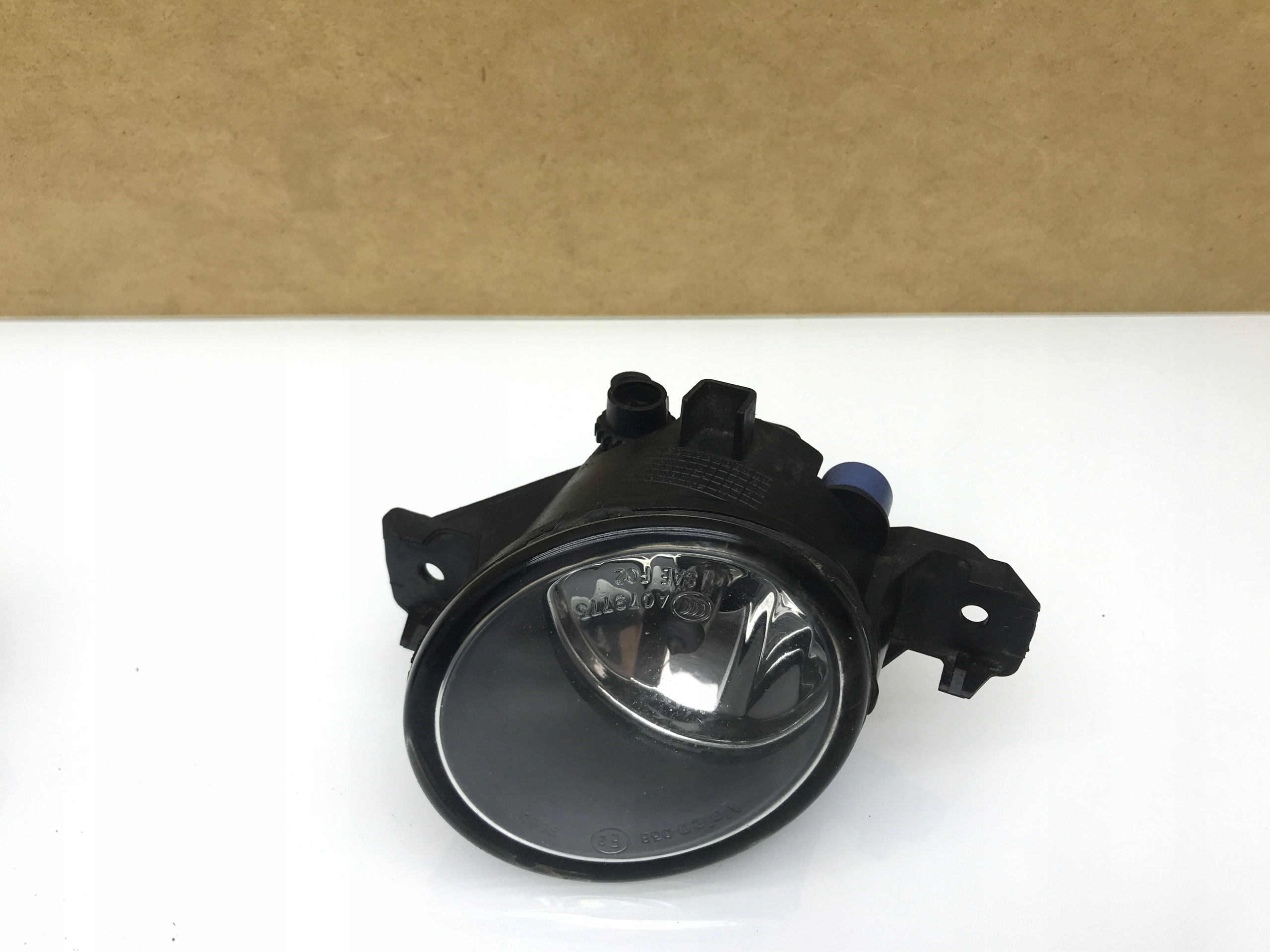 261508992ABR - X клас W470 NAVARA галоген правий