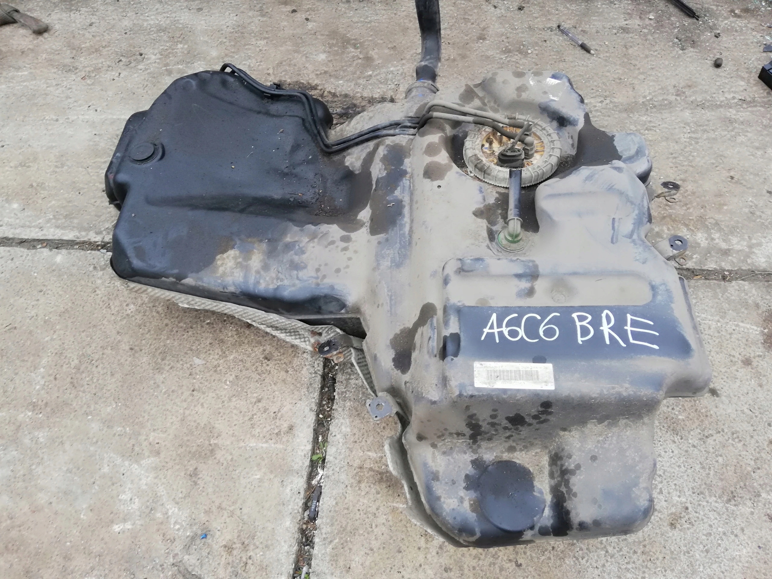 rezervoar goriva AUDI A6 C6 KOMBI benzin