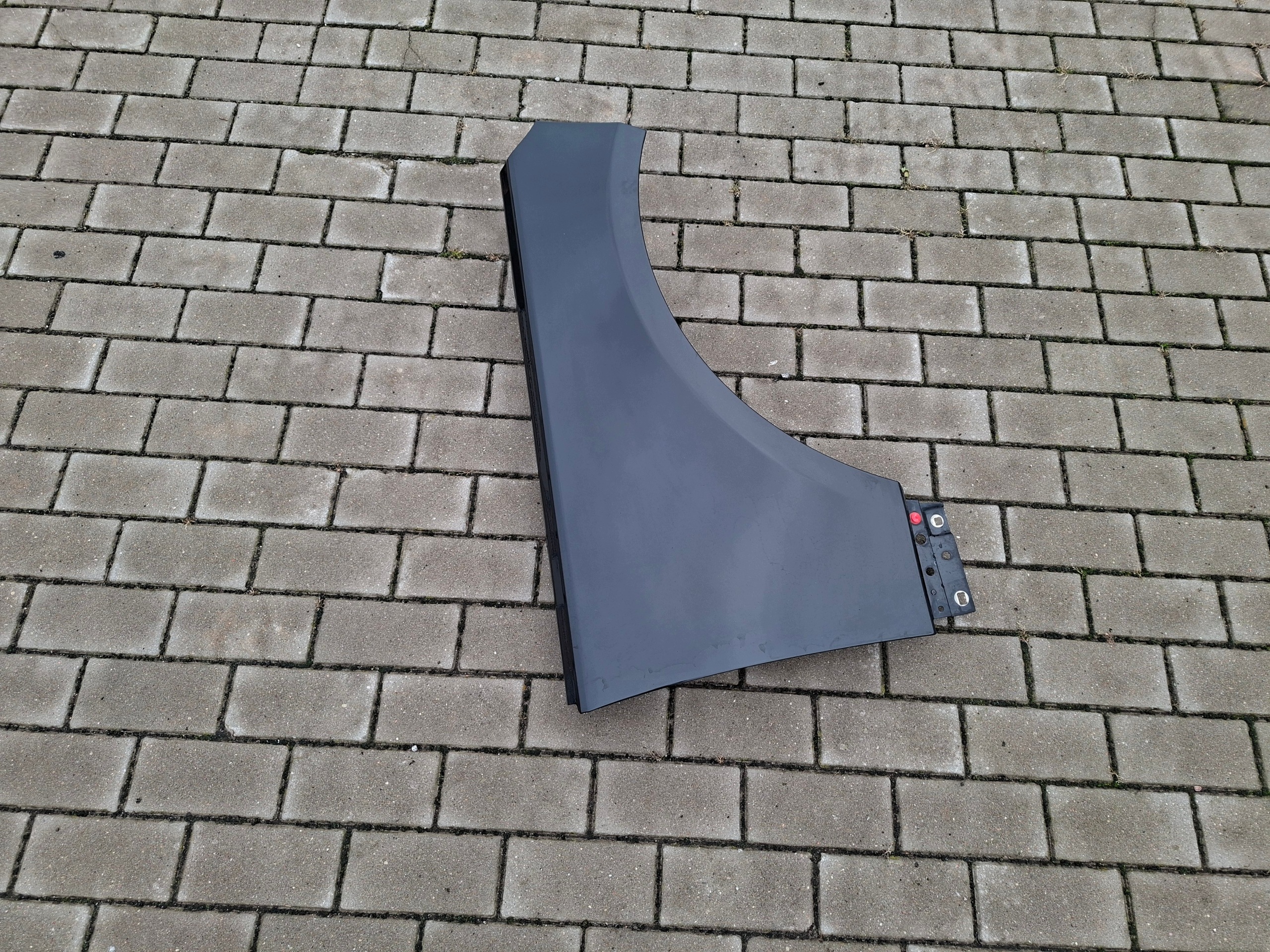 fender front front right RANGE ROVER VOGUE L405 SANTORINI BLACK 820