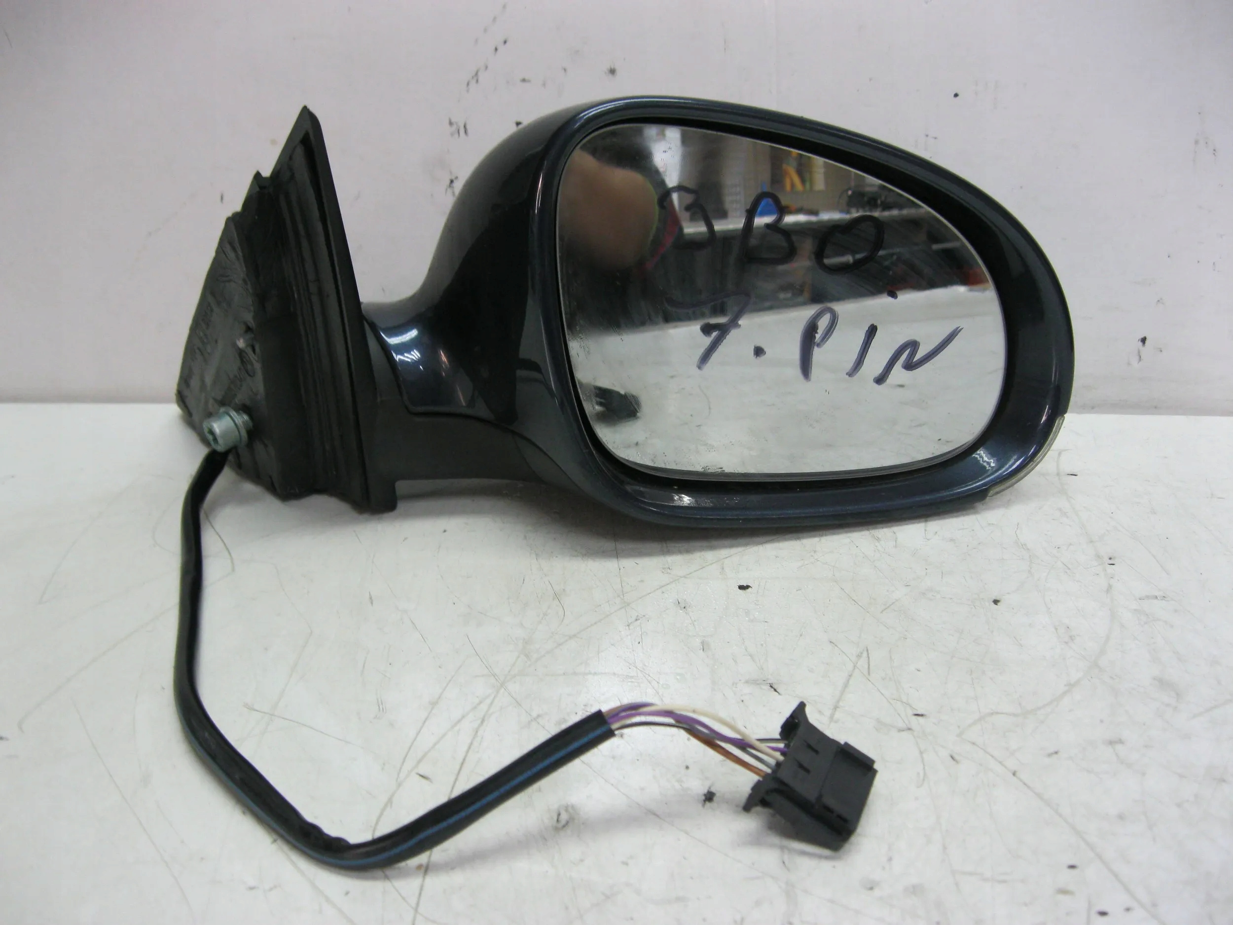 mirror right Volkswagen Passat B5 Lift 00