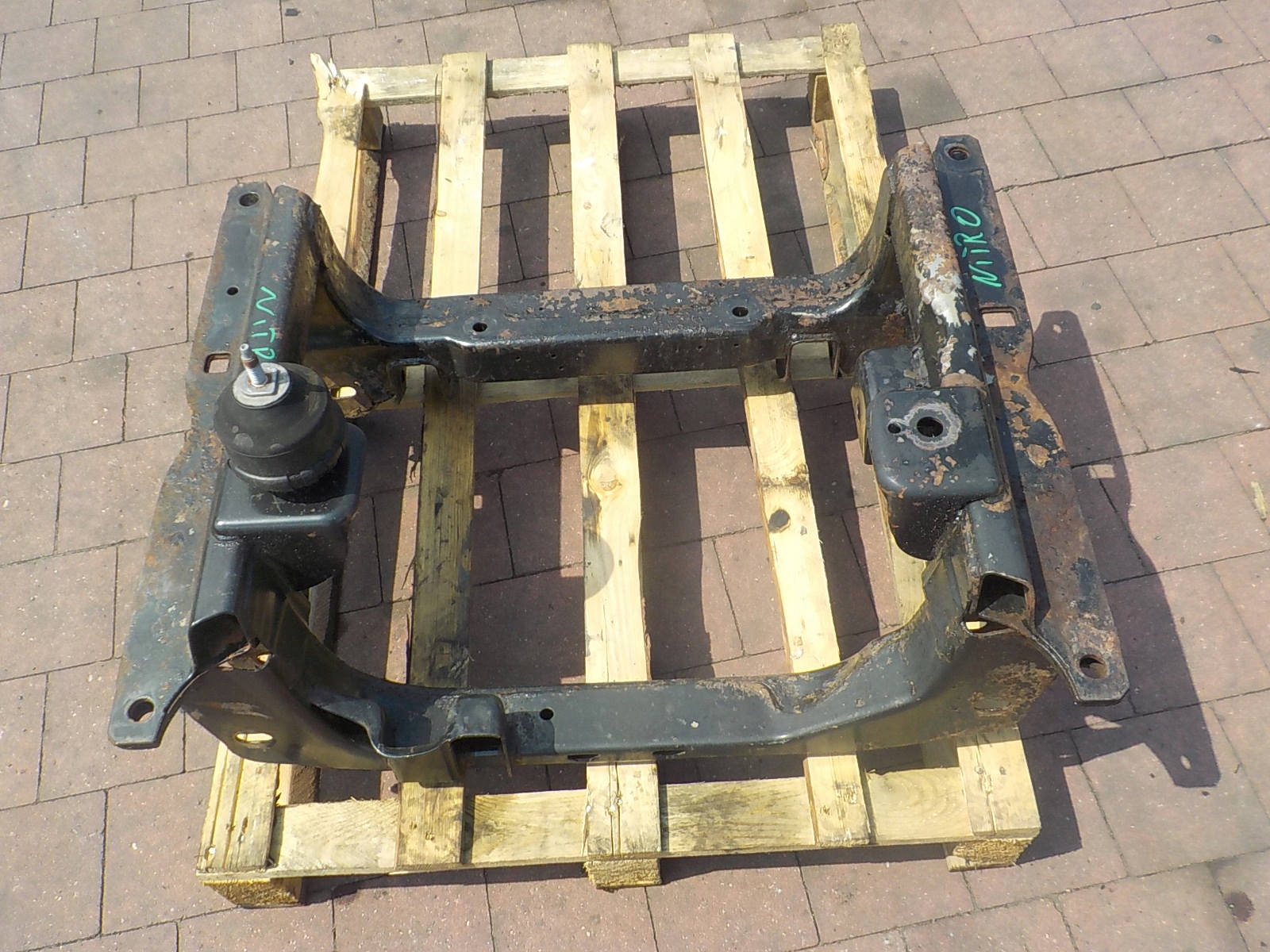 DODGE NITRO 08R 2.8 CRD сани візок лава спереду