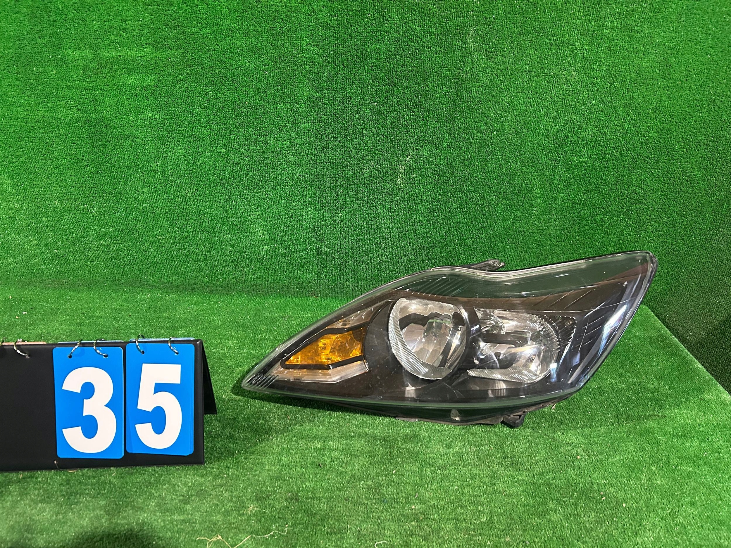 REFLEKTOR left FORD FOCUS MK2 LIFT