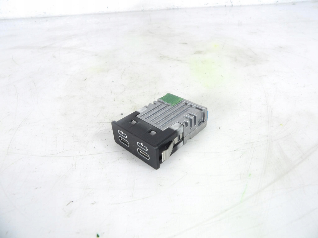 BMW X1 F48 adapter USB-C 191630-10