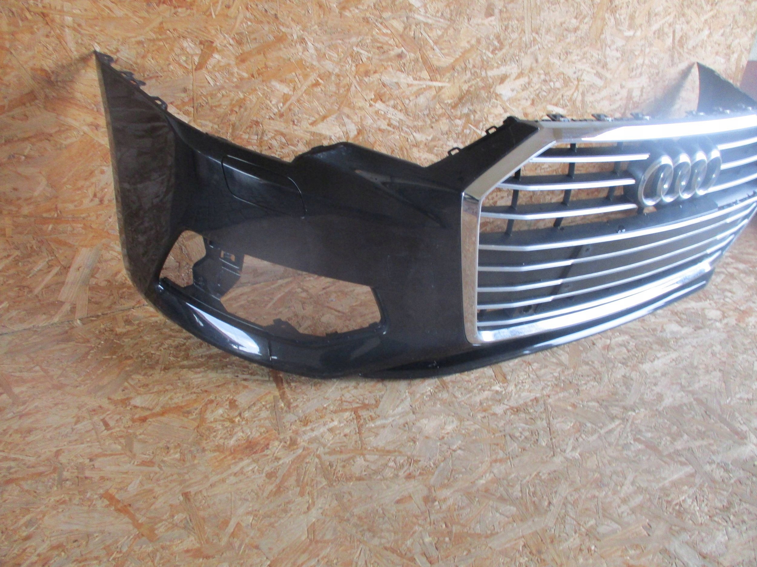 nárazník předek přední AUDI A6 C8