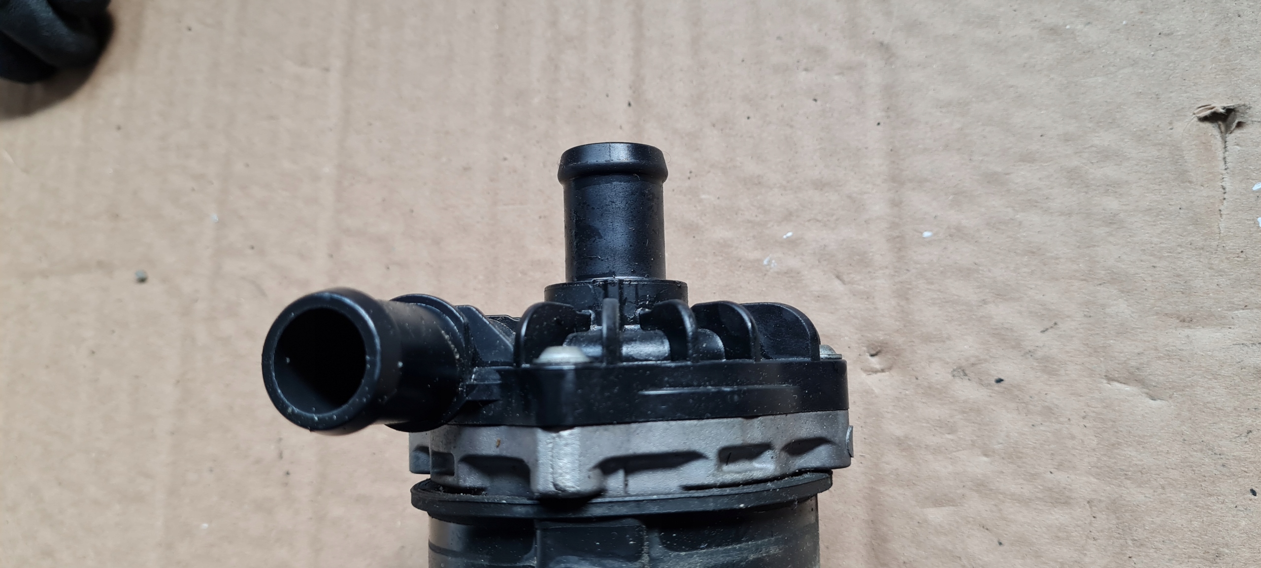 S6 C7 4G A6 pumpa vode 4.0 TFSI 8K0965567B S7 4G A7