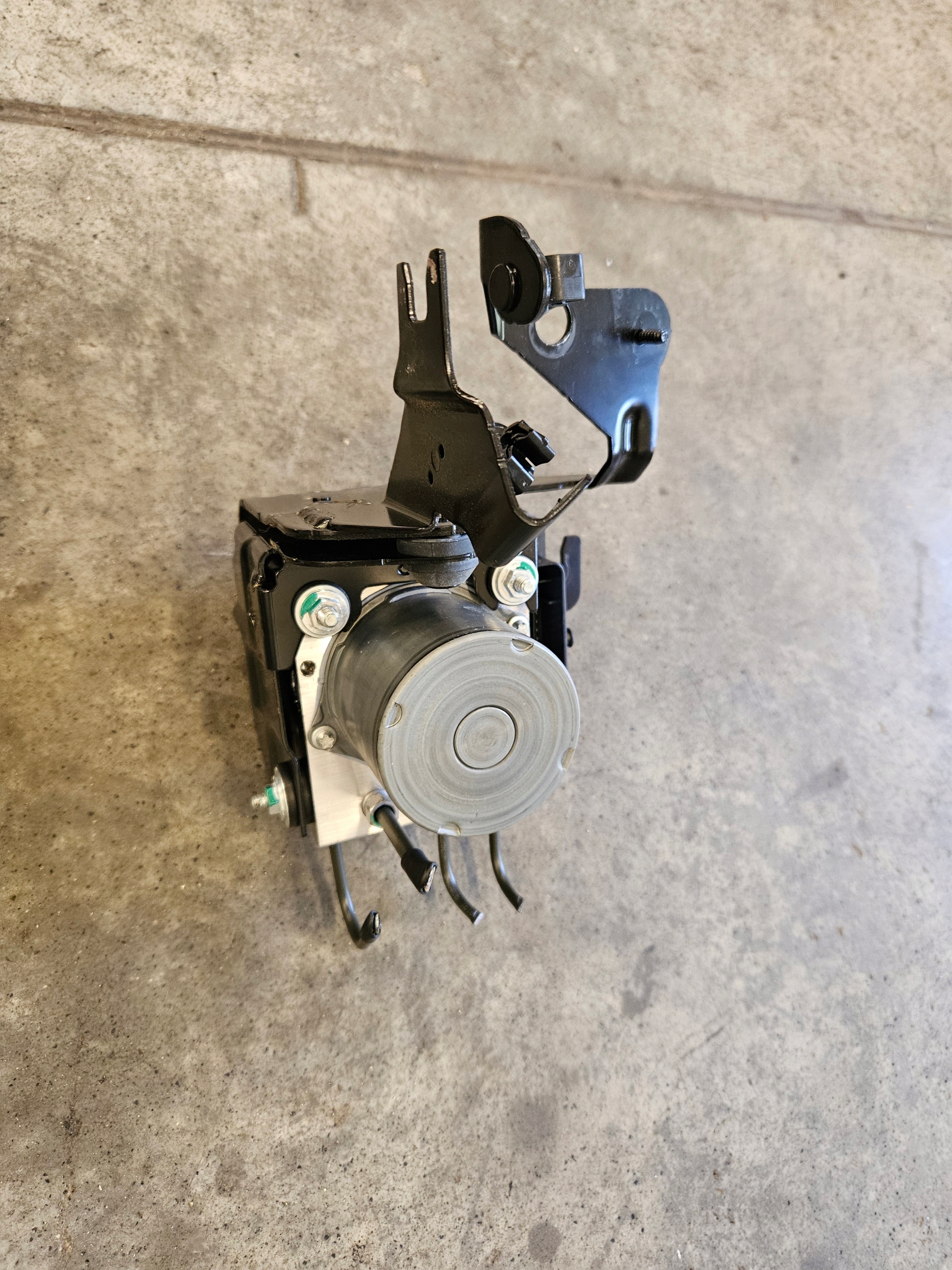 renault ARKANA b насос ABS 476606536R