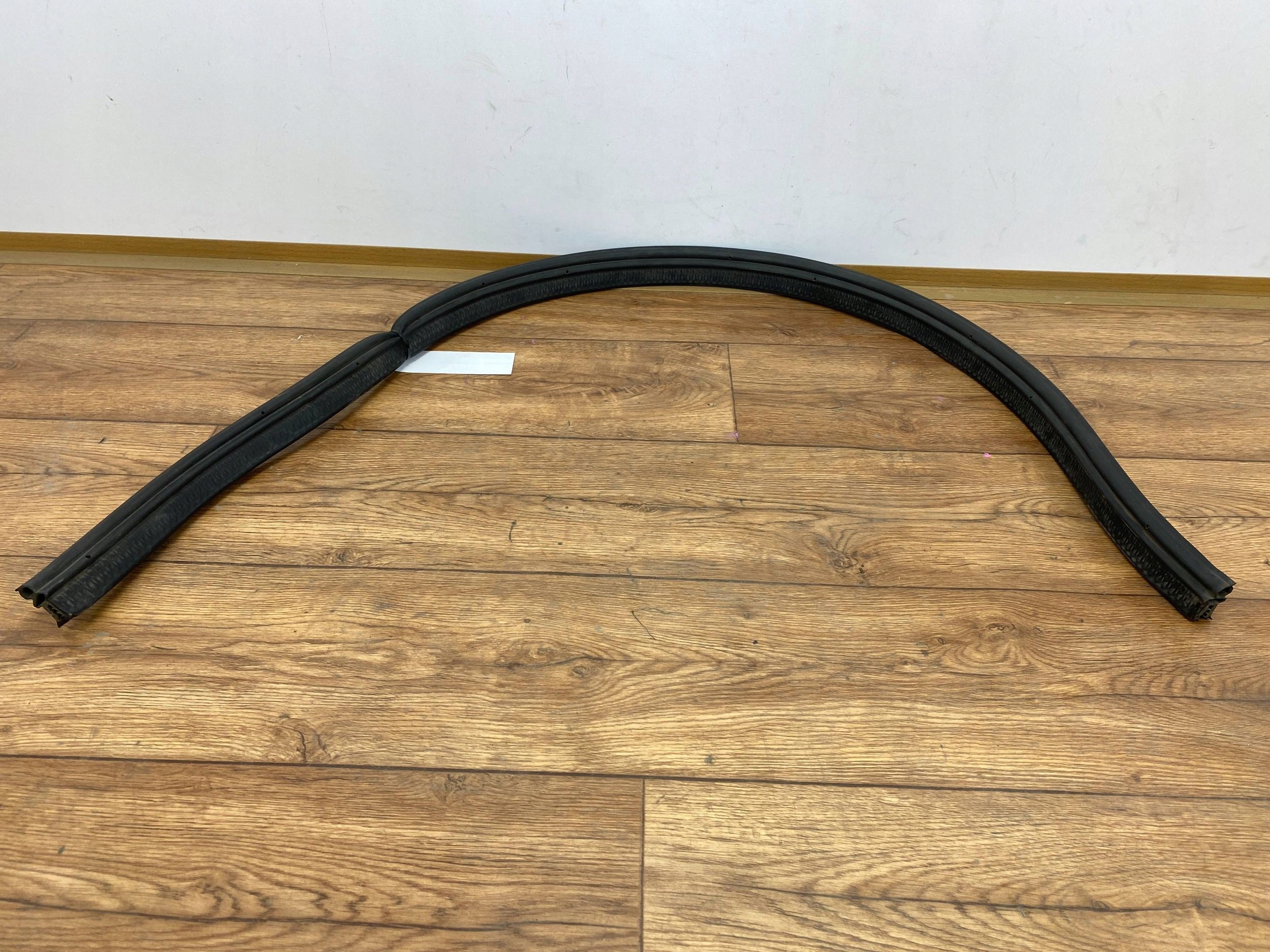 gasket bonnets under the window Chevrolet Corvette C6 2005+