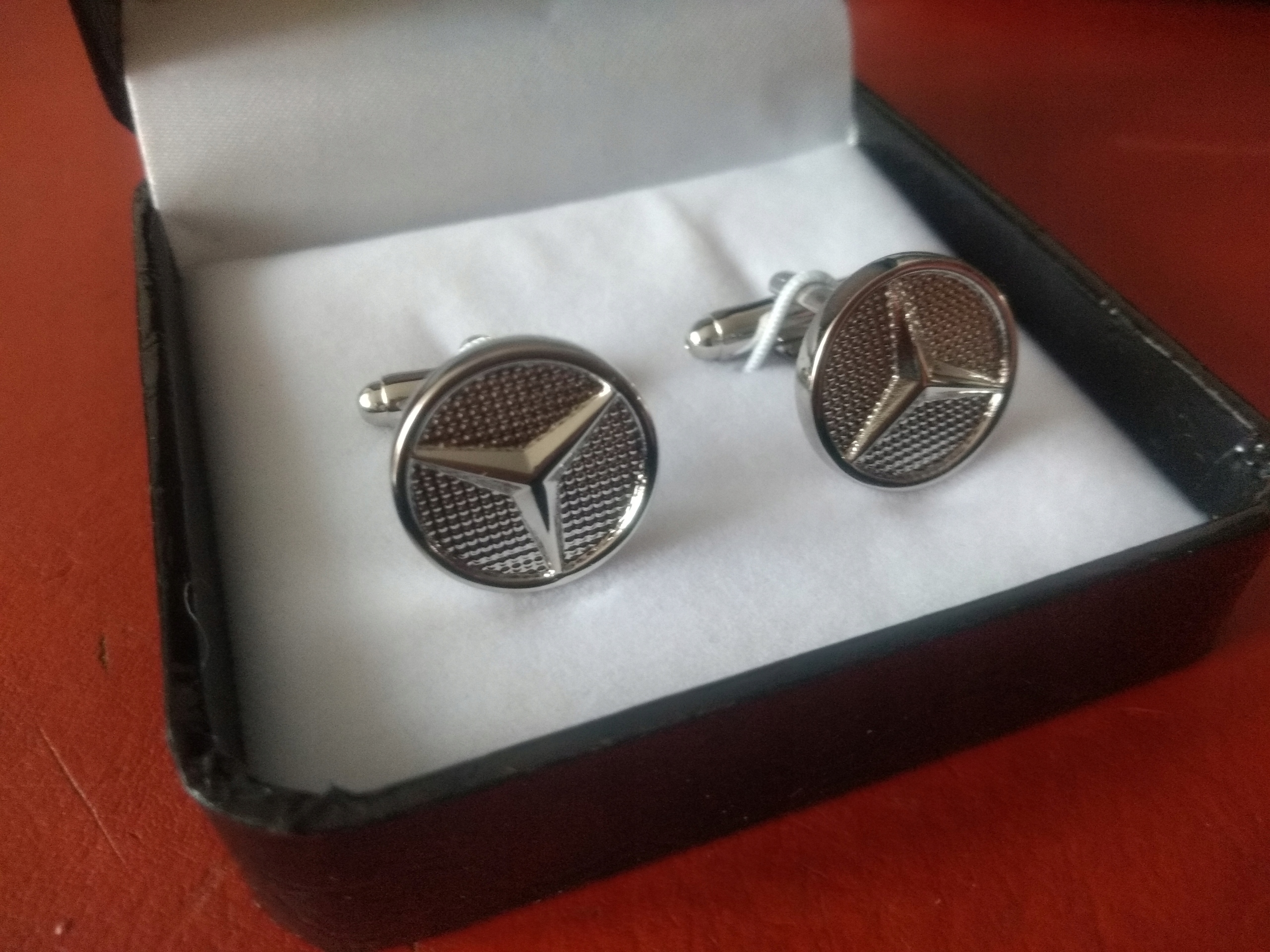 Spinki do mankietów koszuli Mercedes Benz AMG SL Materiał mosiądz posrebrzany