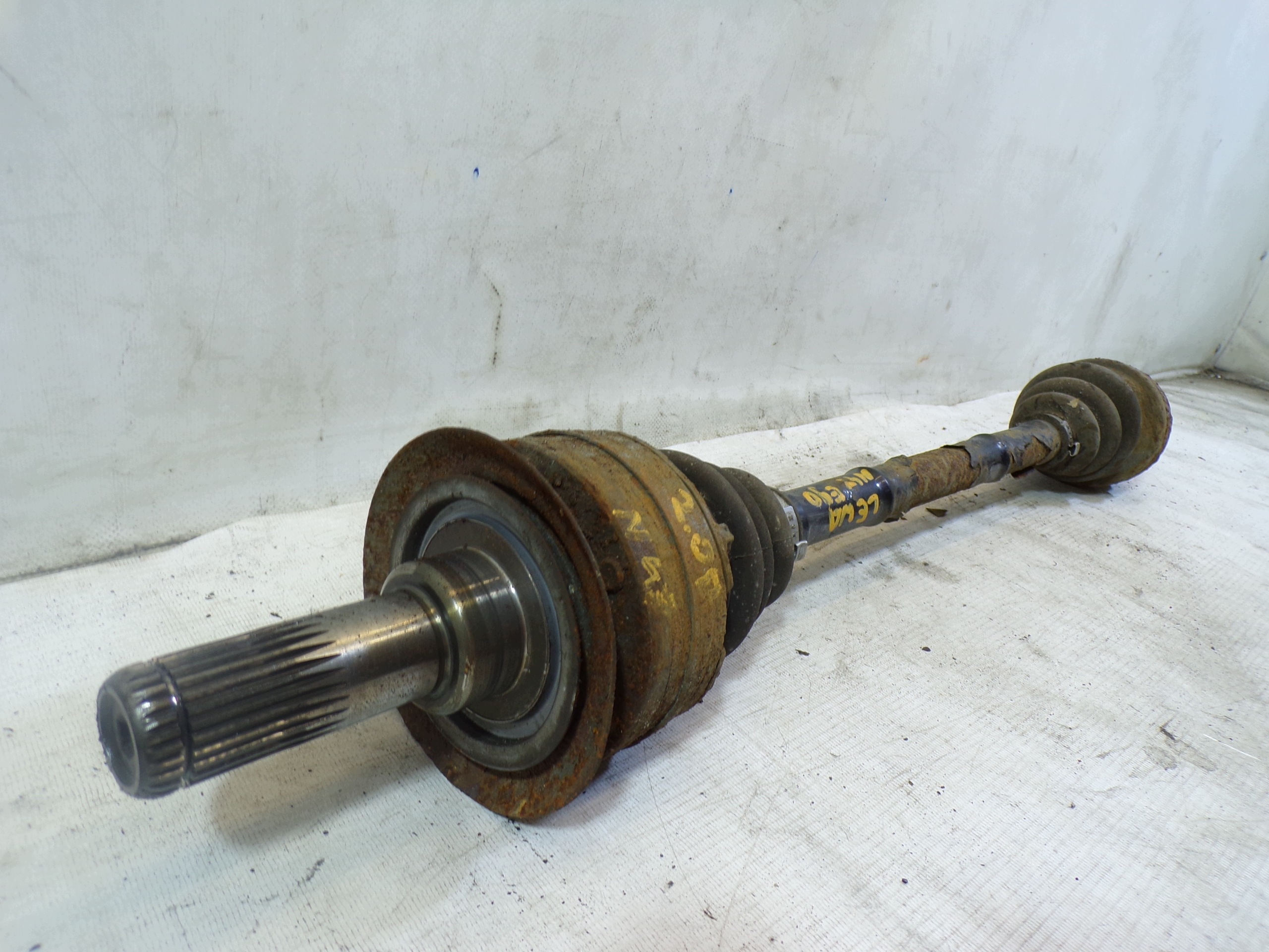 semi-axis left BMW E90 2.0d engine N47 AUTOMAT