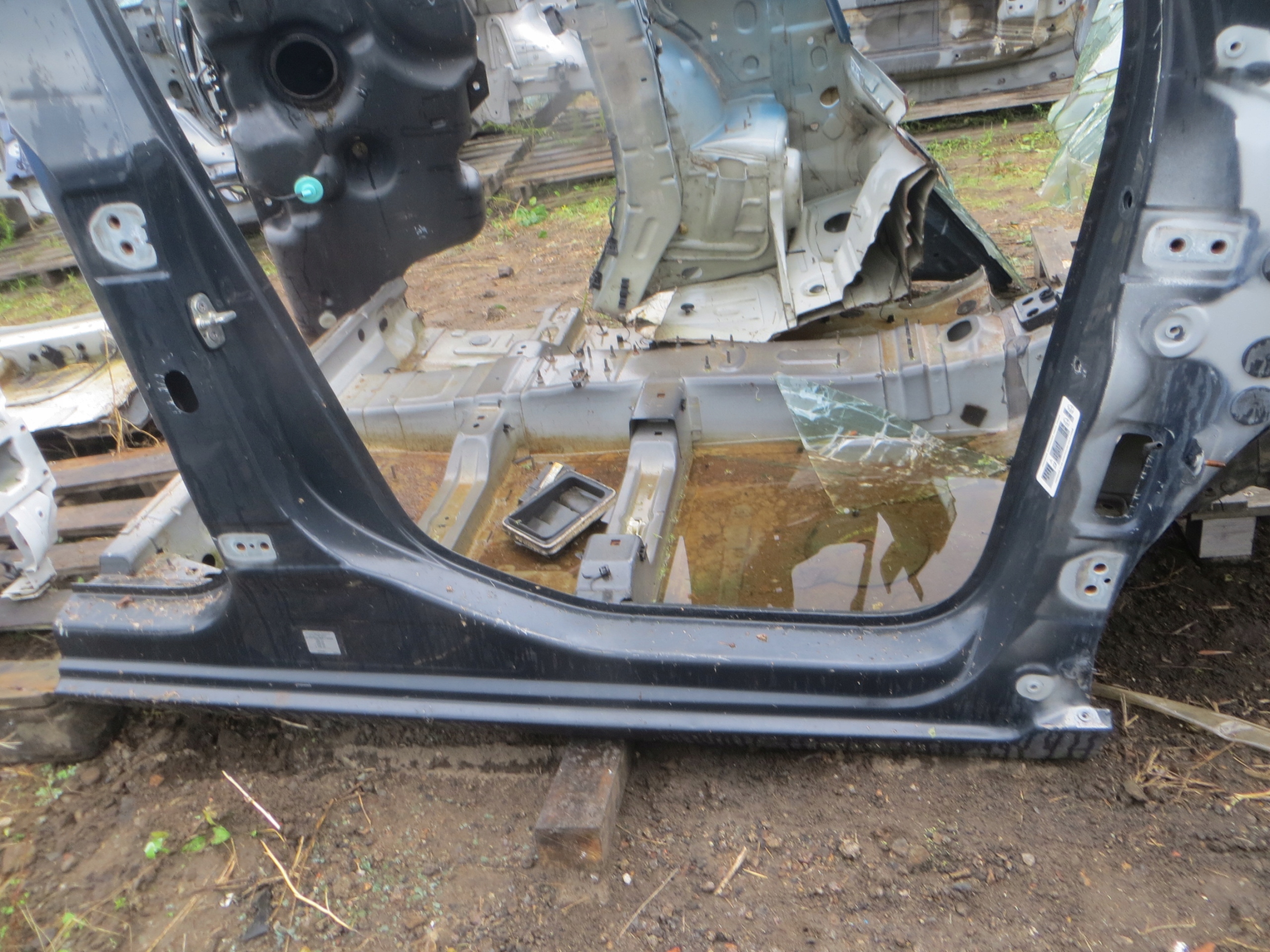 PEUGEOT 5008 PRÓG SŁUPEK ĆWIARTKA PODŁUŻNICA PRAWA Producent części Peugeot