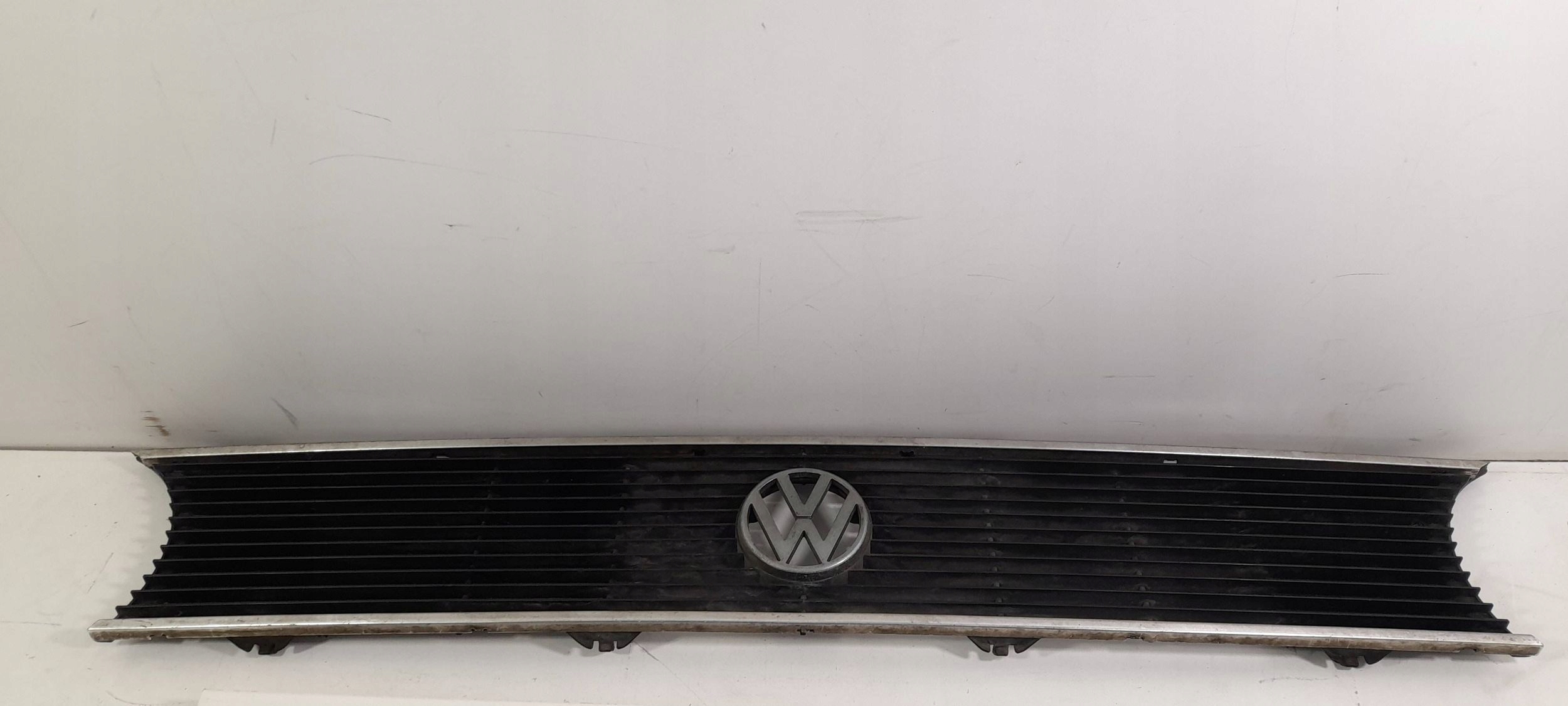 Volkswagen Golf and grill front 171853653B (AT1)