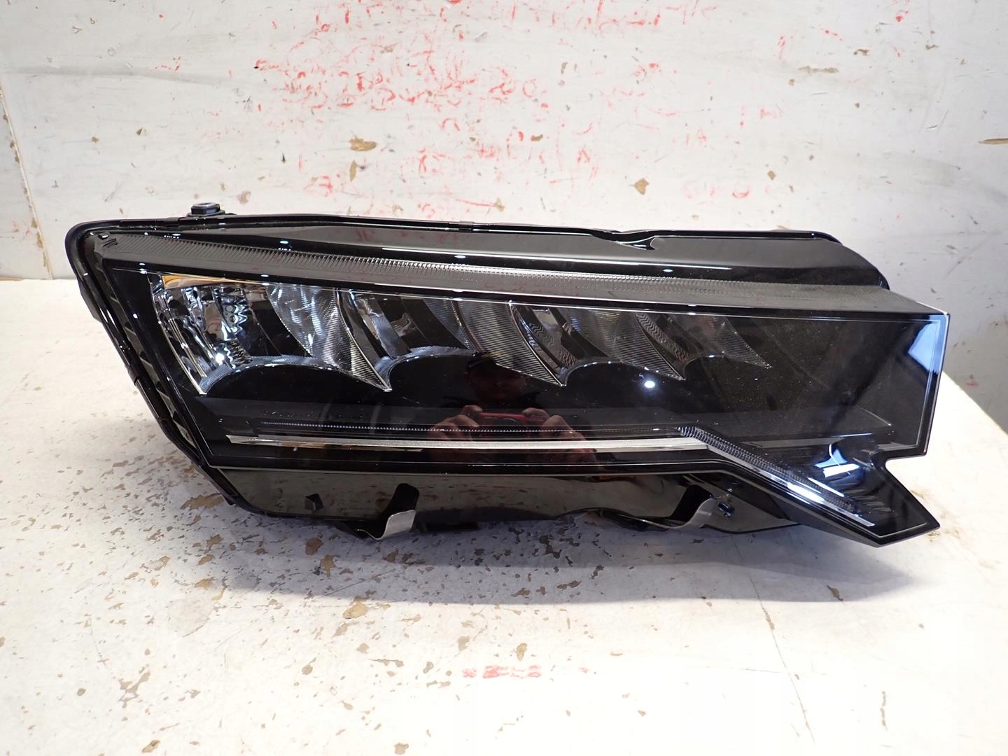 light front front right SKODA OCTAVIA IV LIFT 2024- FULL LED 5E4941010