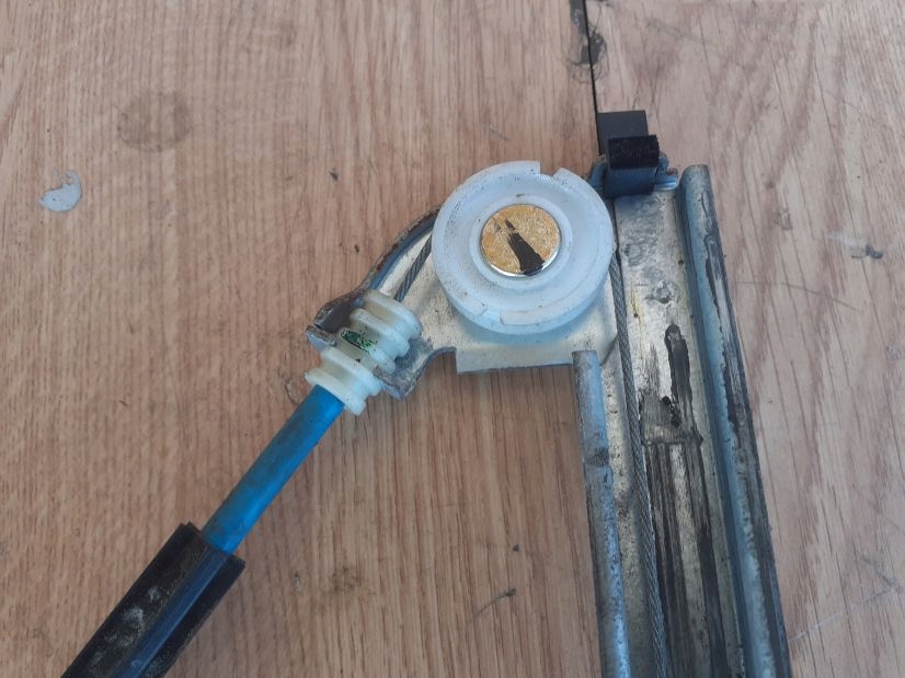 window regulator left rear part XSARA PICASSO 1.8 2-PINY