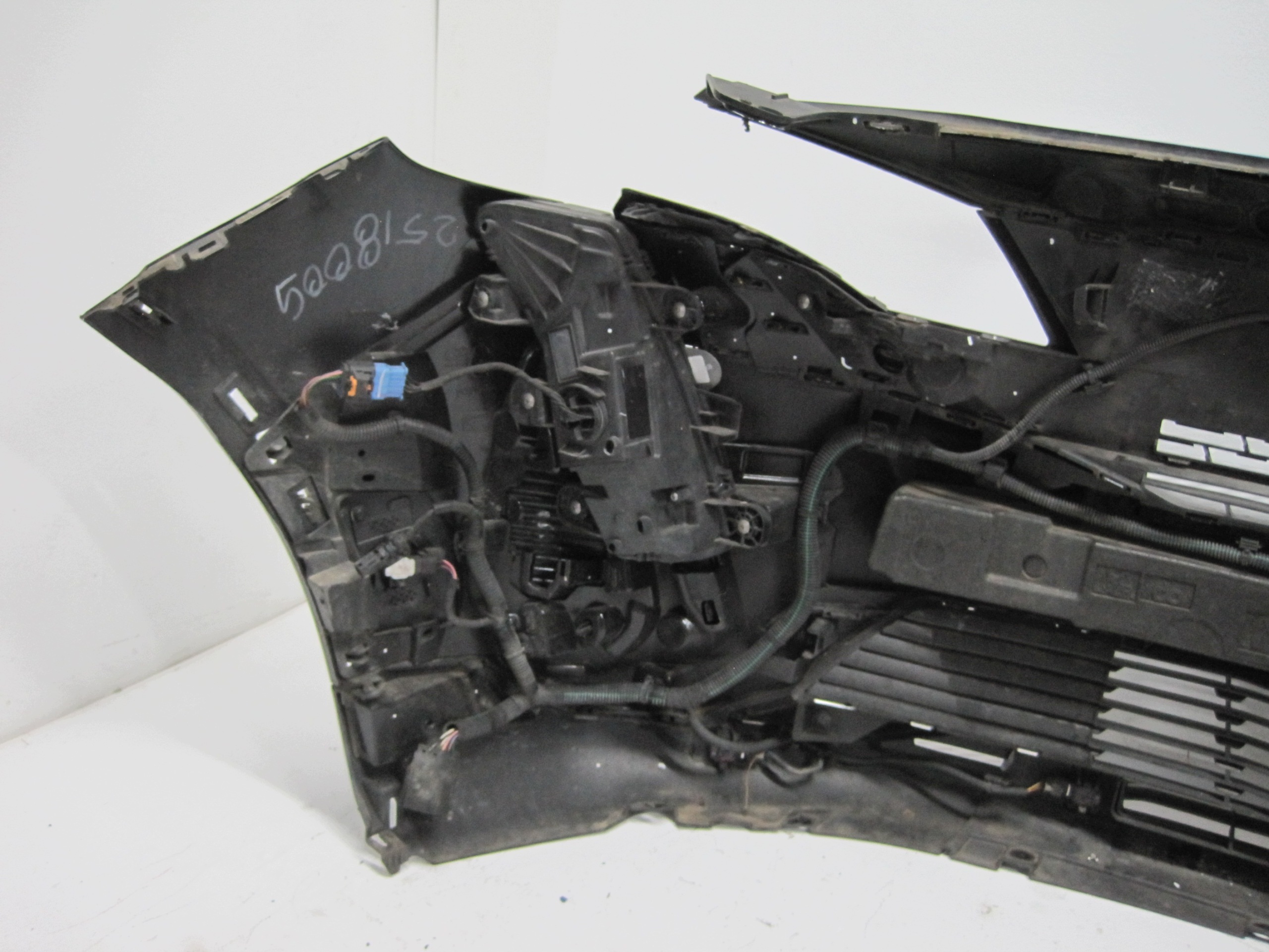 bumper PEUGEOT 5008 II 6PDC 22R front front