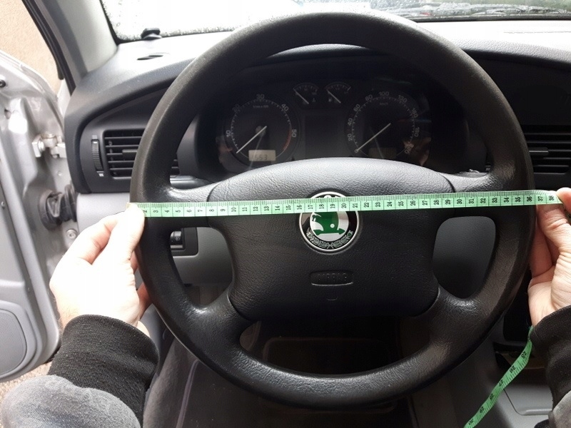 Pokrowiec na kierownice MERCEDES C-KLASA W203 Stan opakowania oryginalne