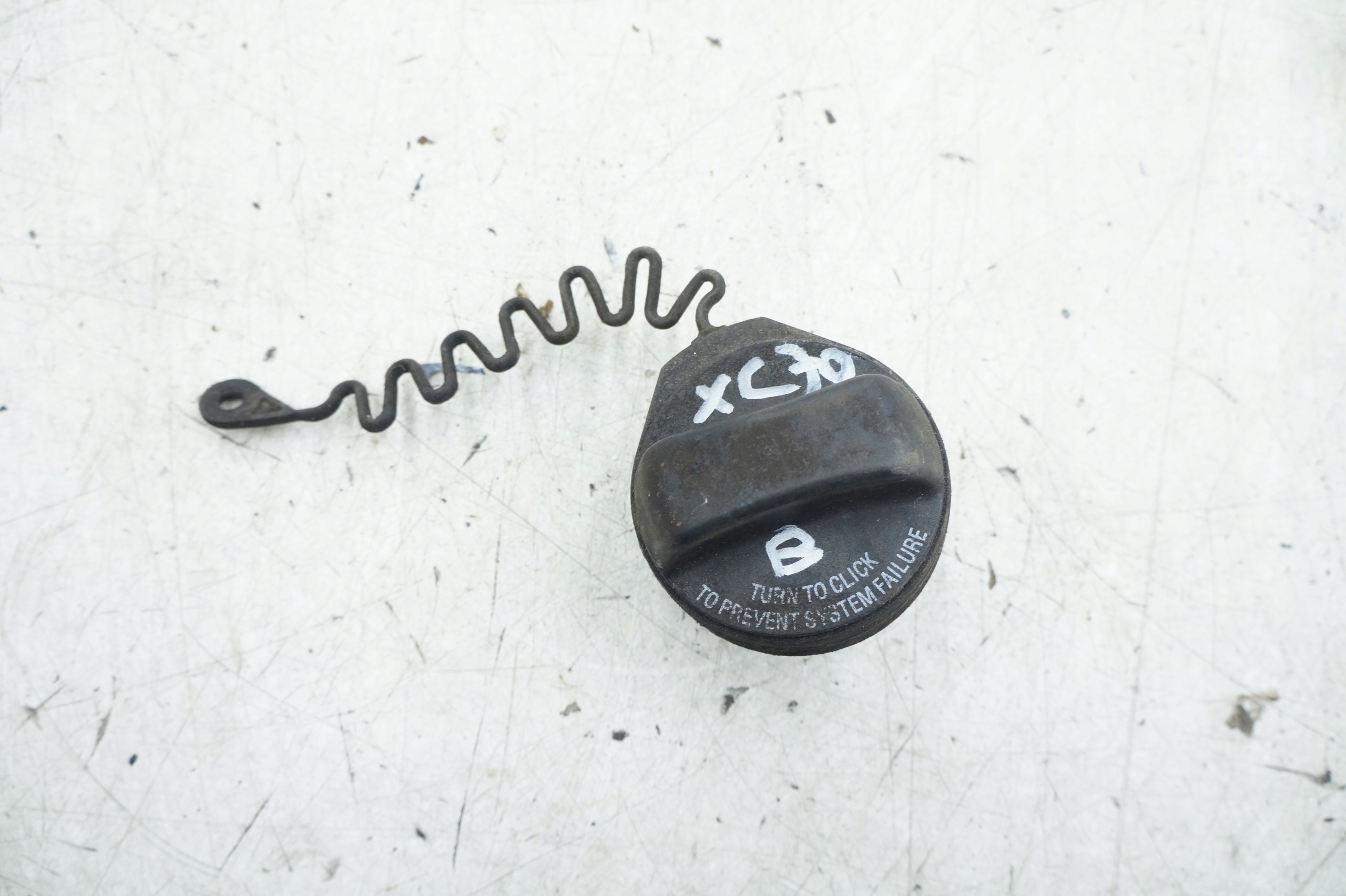 KOREK WLEWU PALIWA BENZYNA VOLVO XC70 XC 70