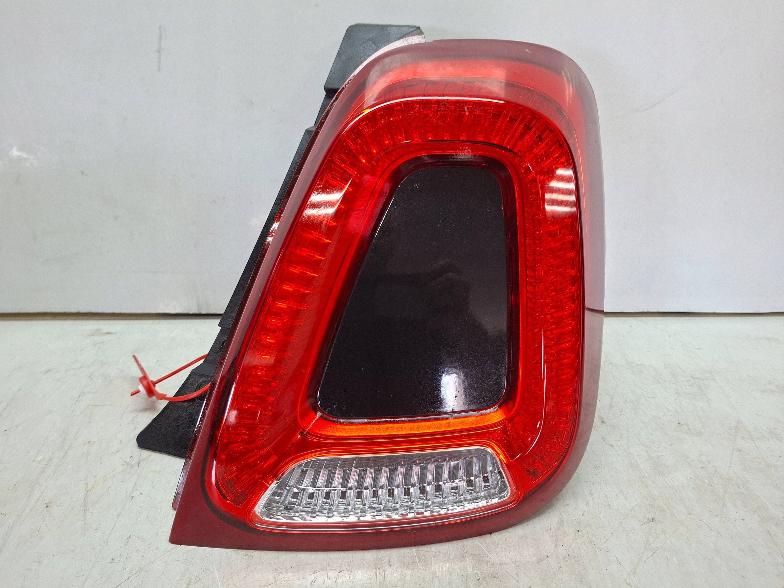 light rear right 52007422 FIAT 500 LIFT 2015