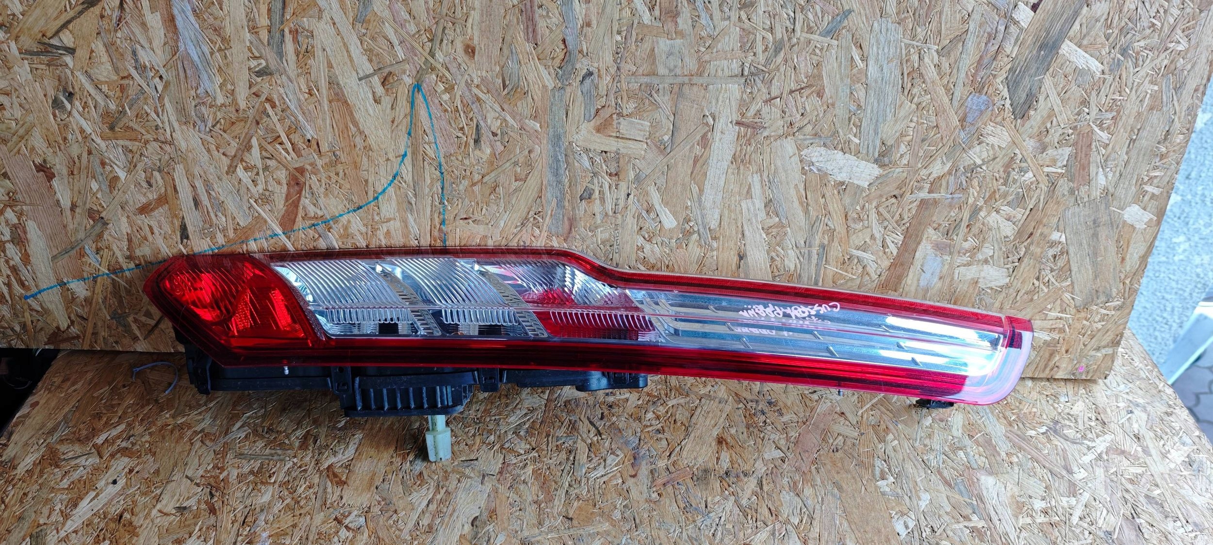 light rear rear part side right Ford Transit Custom BK2113404AJ