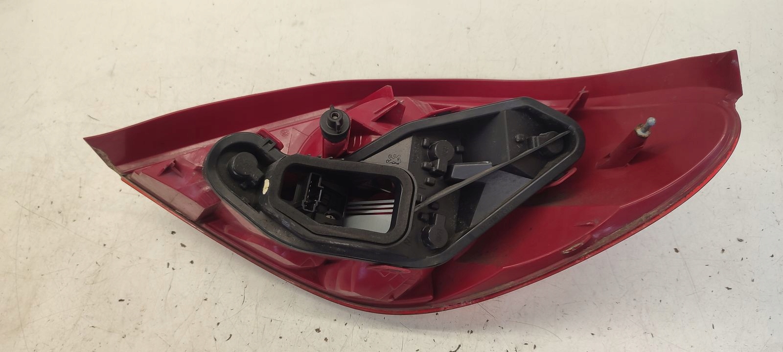 light rear part rear left Peugeot 207 CC