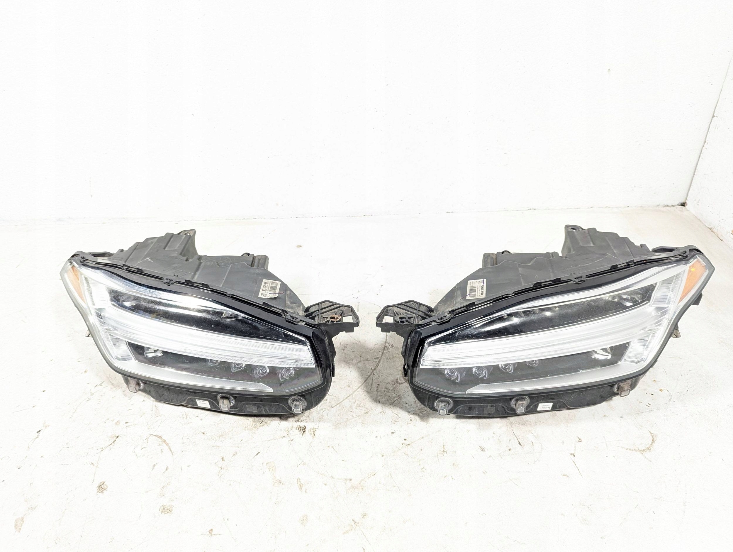 Volvo XC90 2016 Lampy przednie