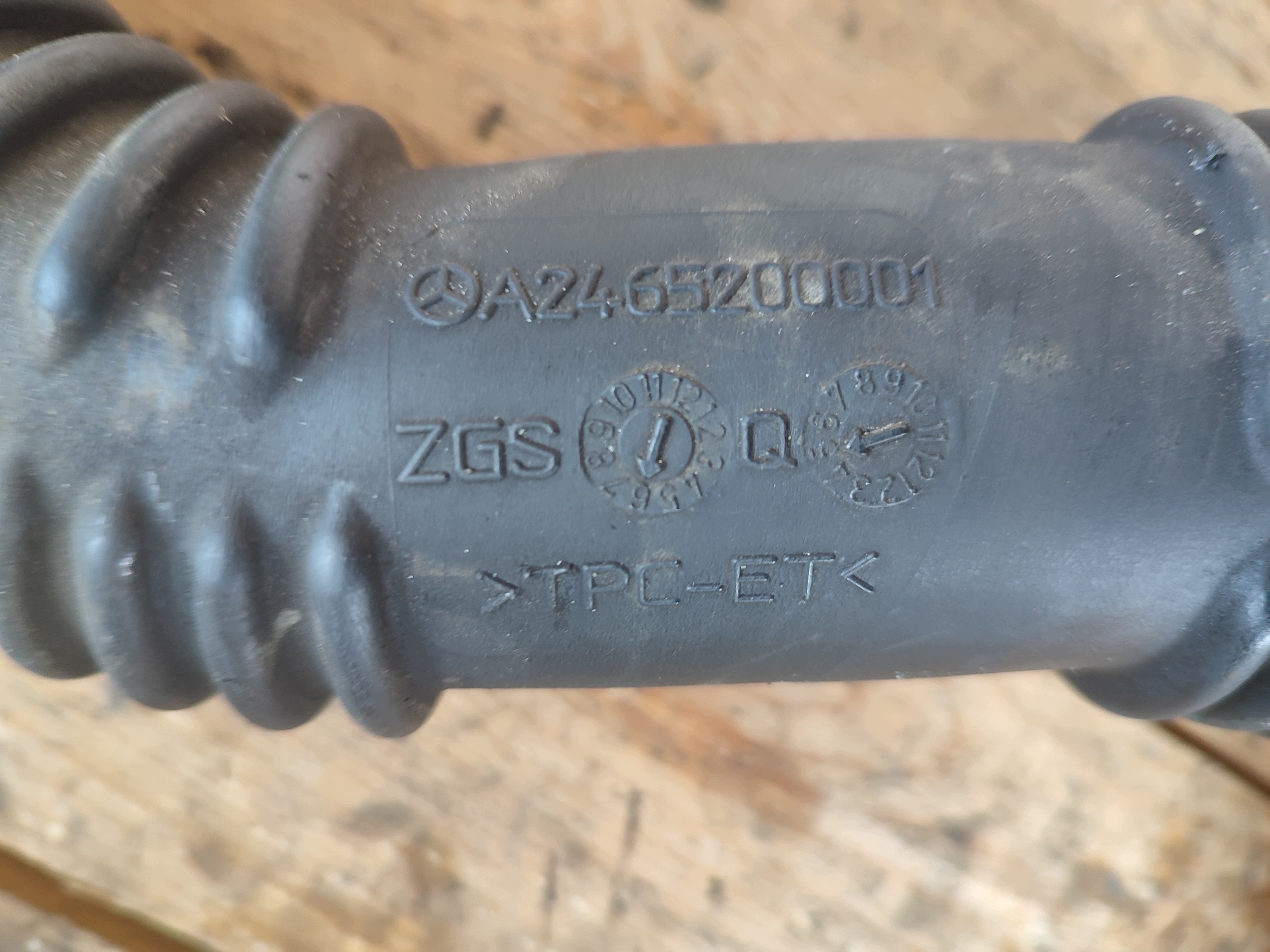 MERCEDES W176 1.6 cijev prijenos interkulera A2465200001
