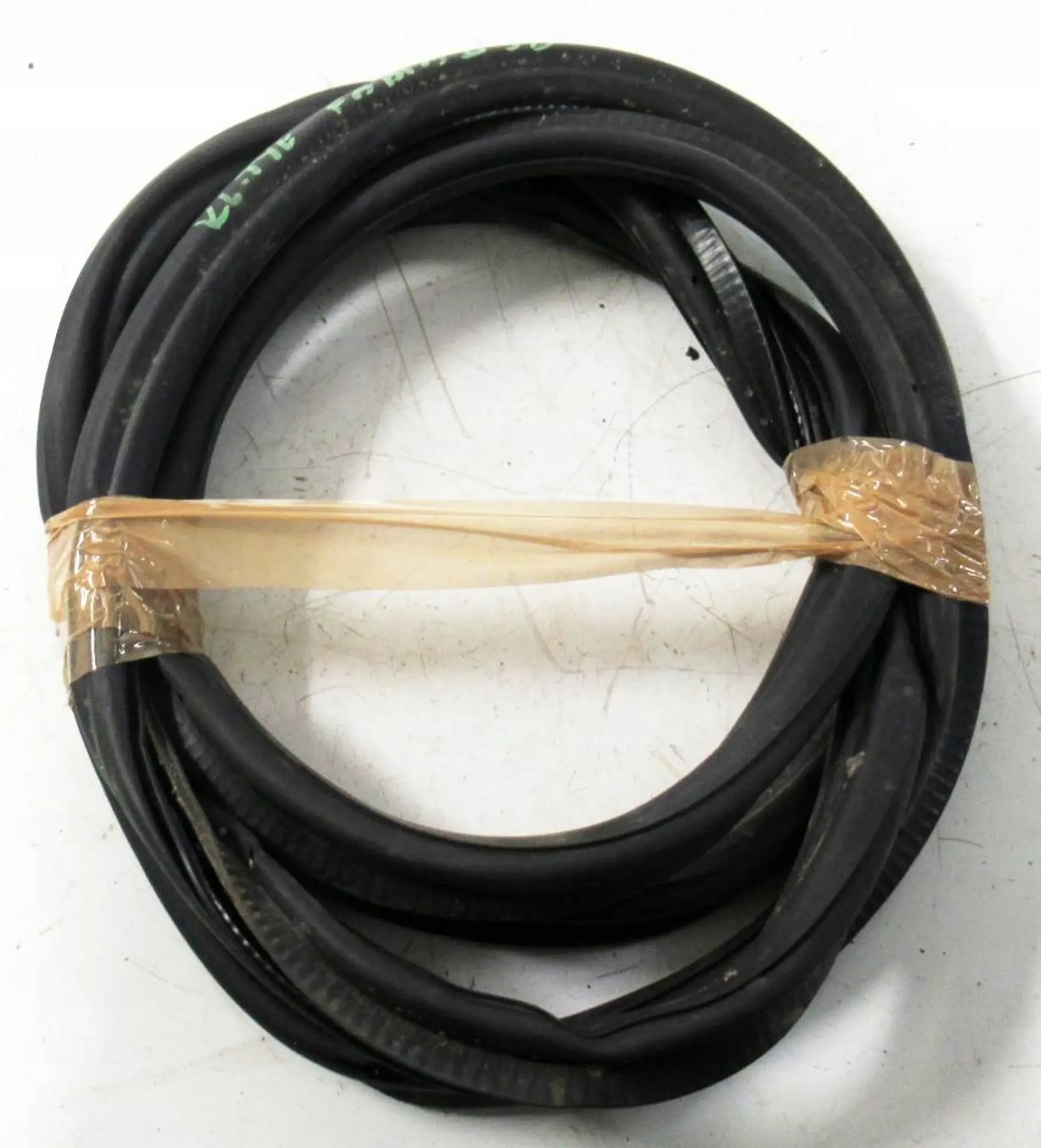 SKODA FABIA II USZCZELKA KLAPY BAGAŻNIKA