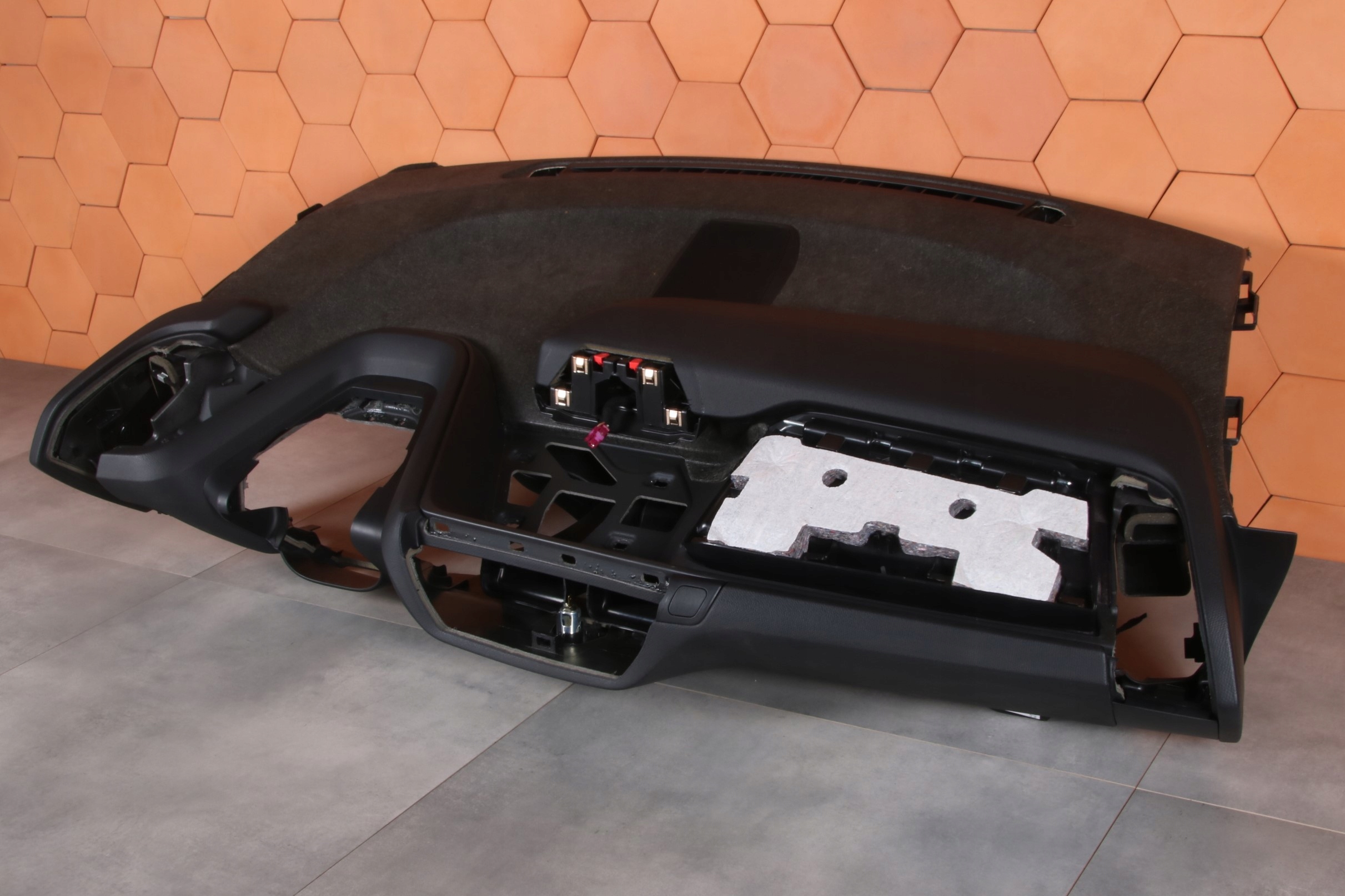 BMW i3 I01 originál dashboard instrument panel console NEUTRONIC ARAGAZGRAU