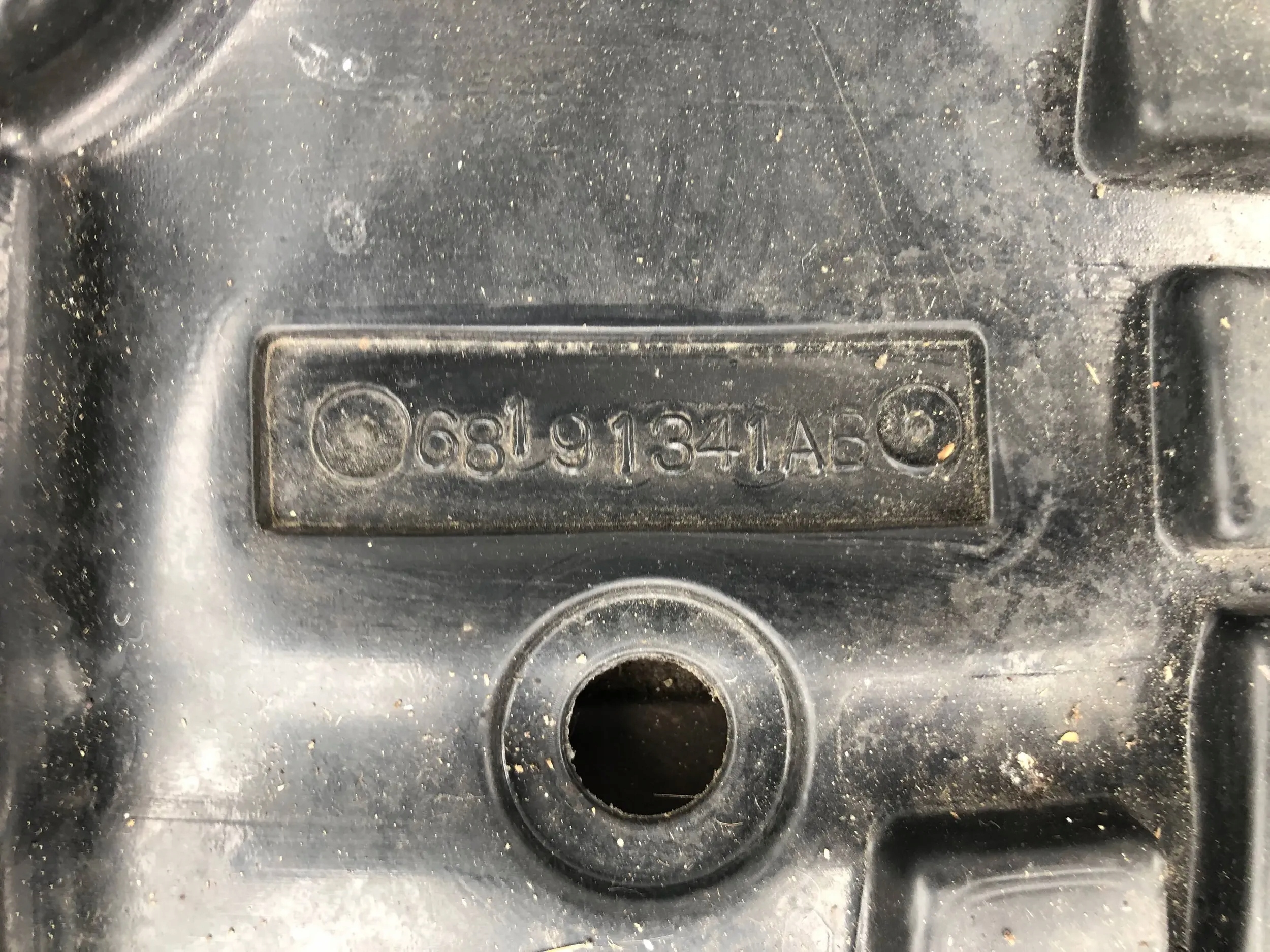 cover below engine JEEP GRAND CHEROKEE WK2 68191341AB