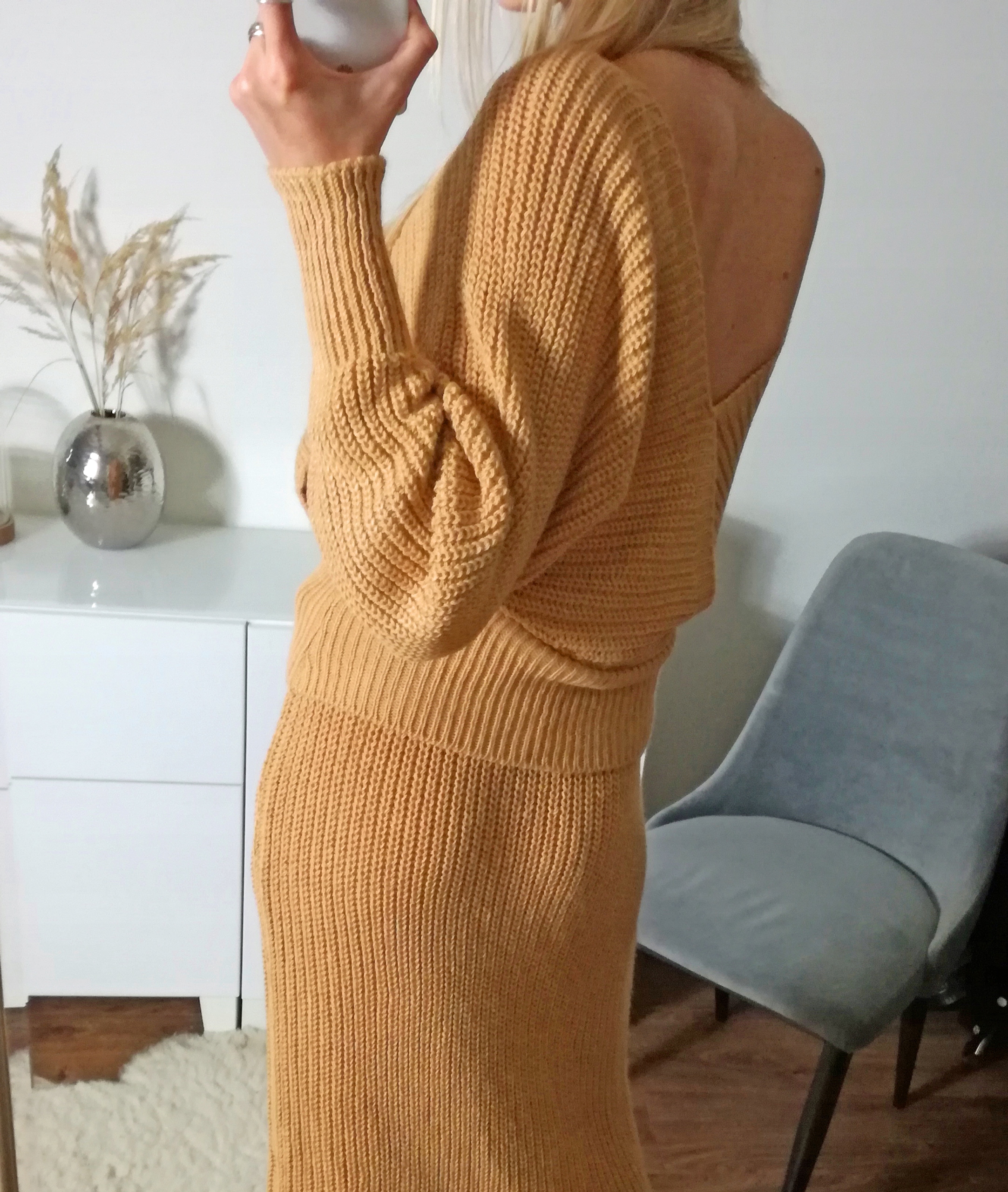 Dzianinowy komplet spódnica midi + sweter camel Wzór dominujący bez wzoru