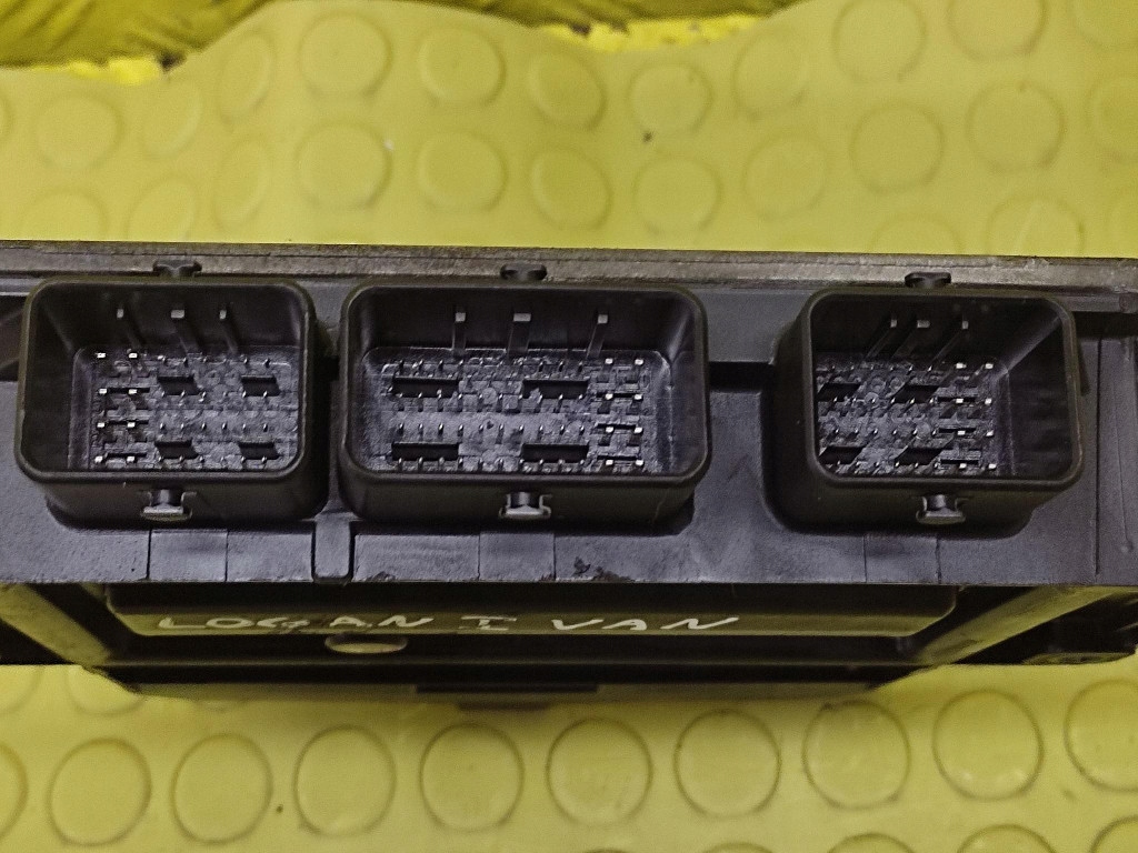 DACIA LOGAN 1.5 DCI control unit of the engine 8200513058