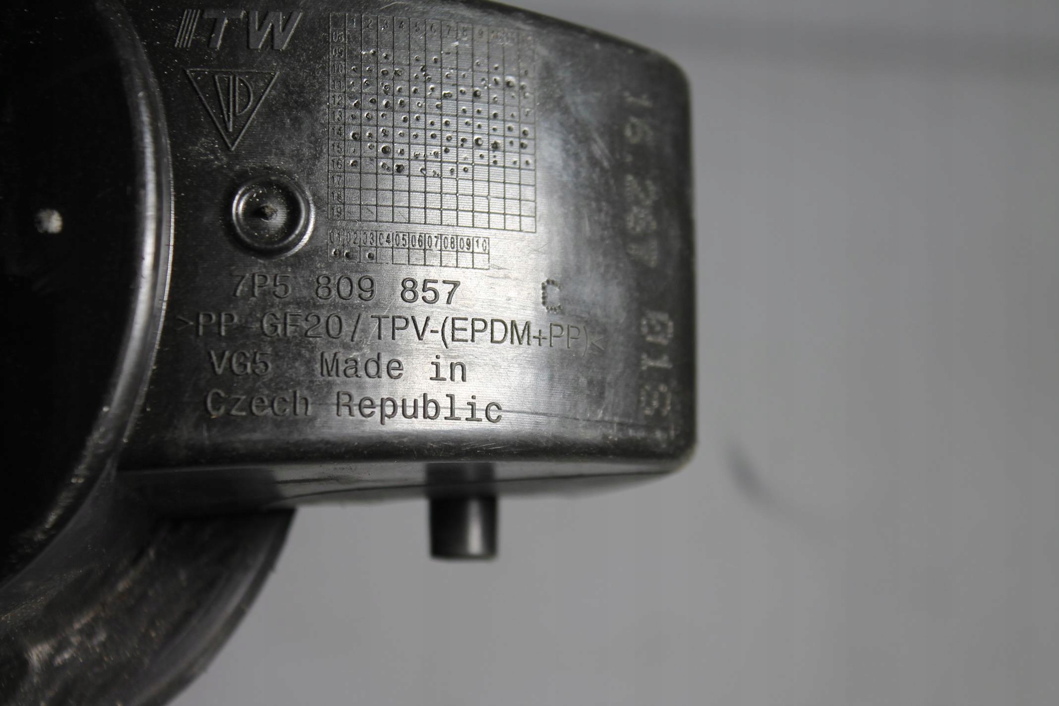 VRATAŠCA GORIVA 7P5809857 PORSCHE CAYENNE 7P 10