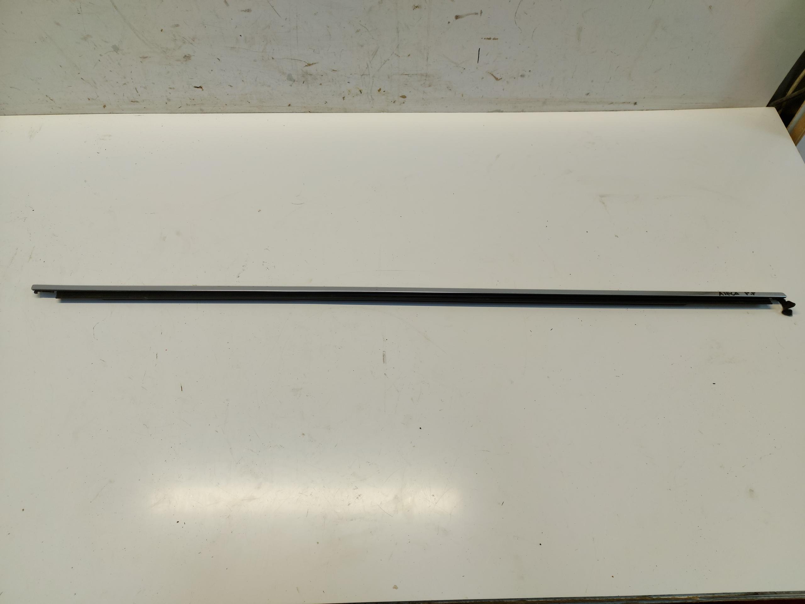SEAT ATECA 575 moulding dust