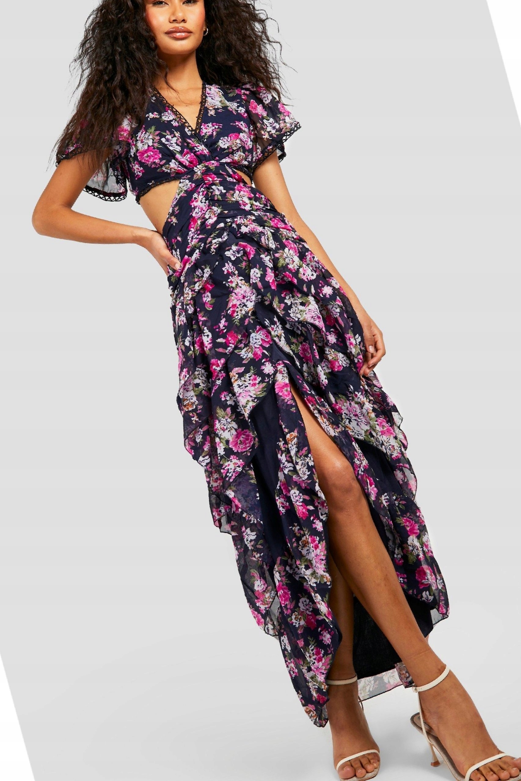 Šaty s volánky Maxi Casual Boohoo s květinami Asymetrická S 36